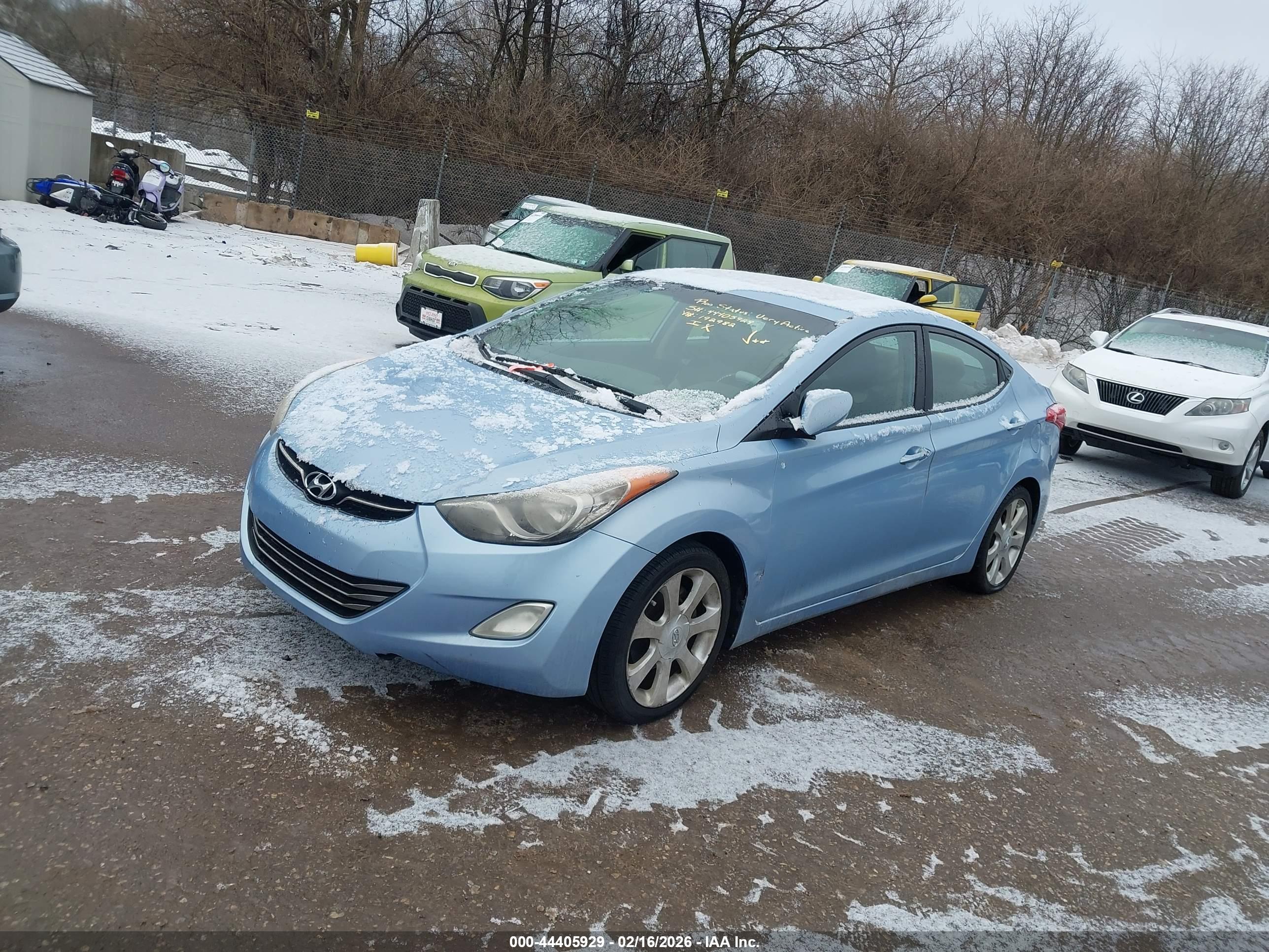HYUNDAI ELANTRA image 2