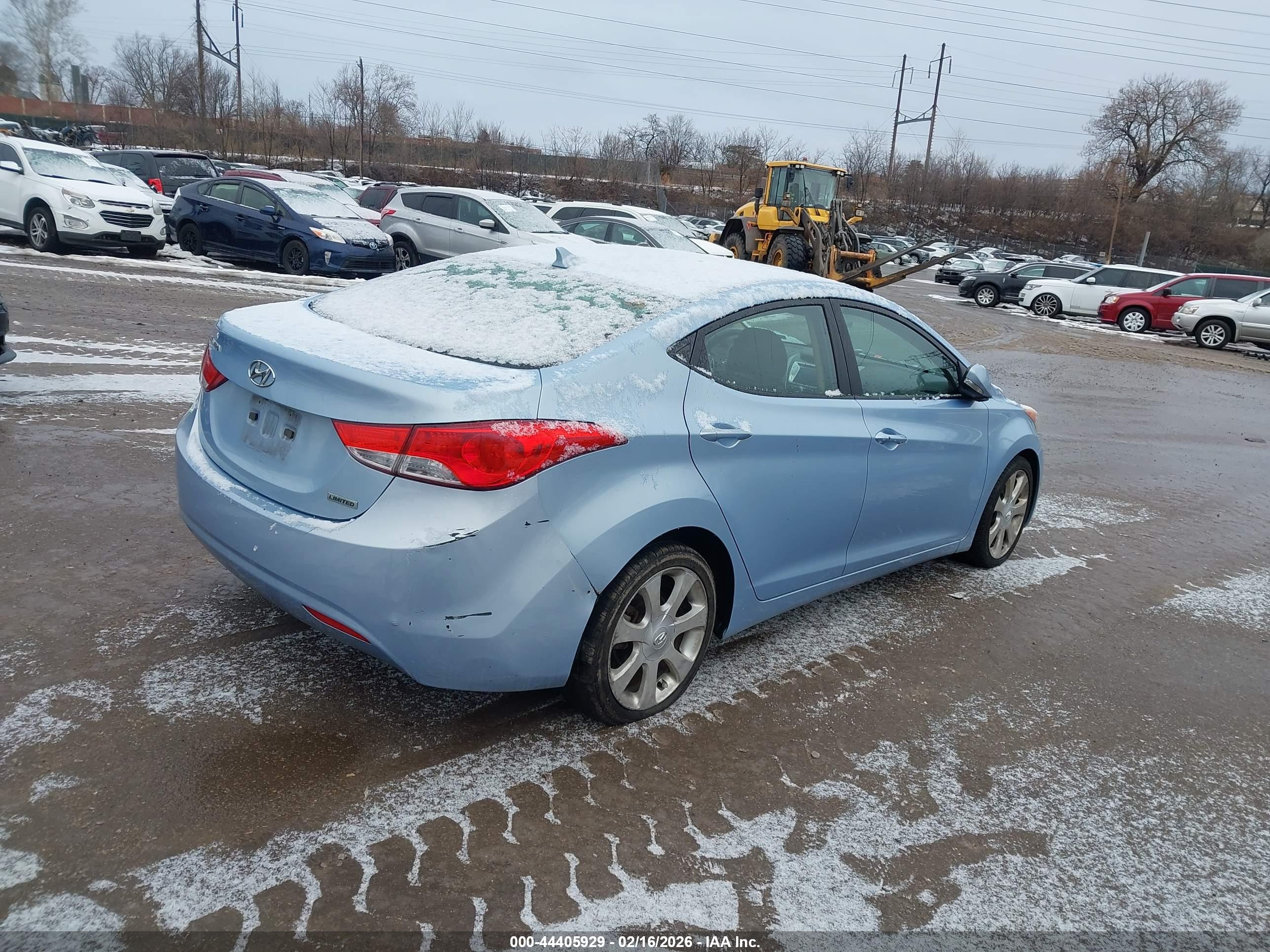 HYUNDAI ELANTRA image 4