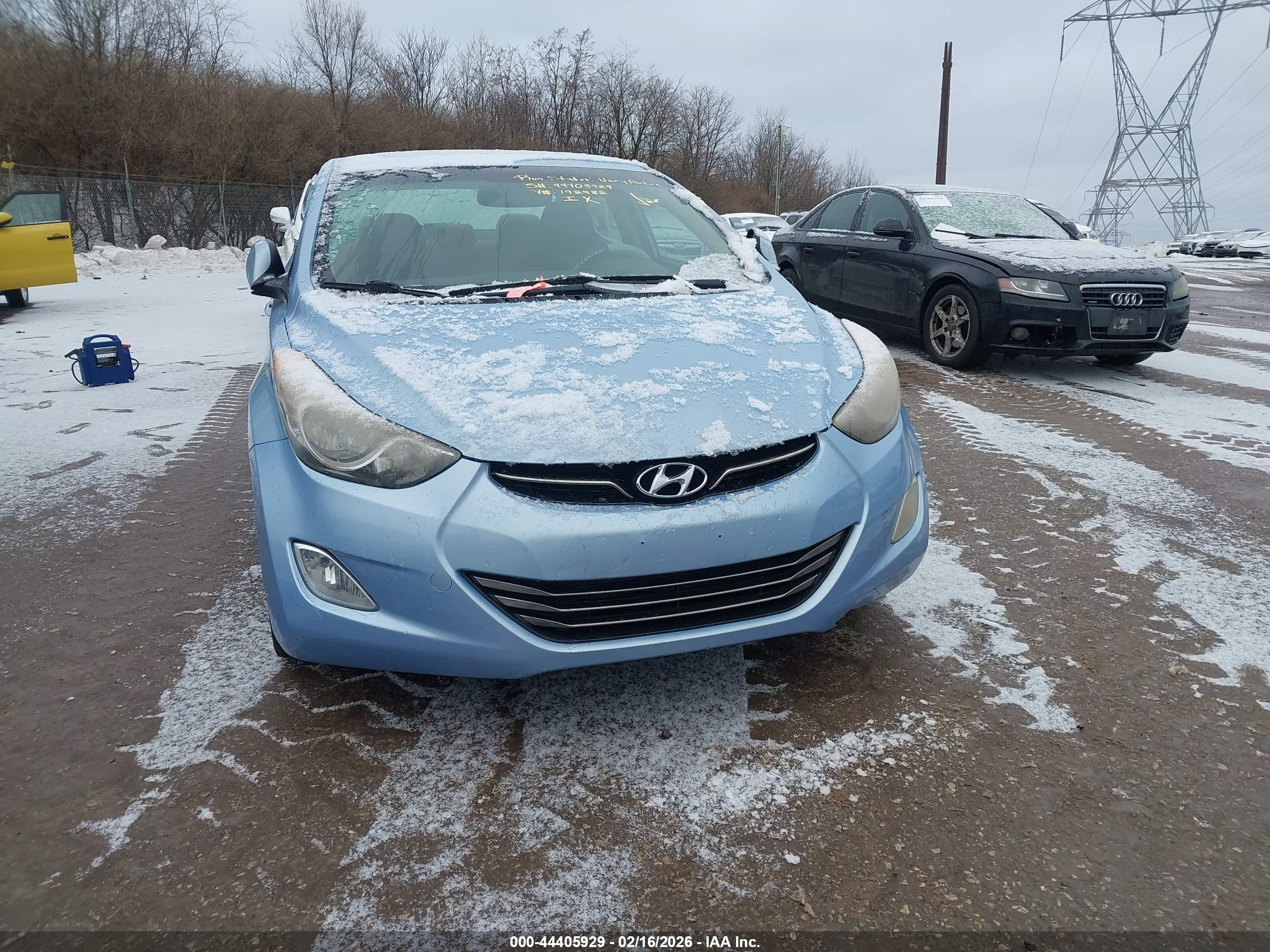 HYUNDAI ELANTRA image 6