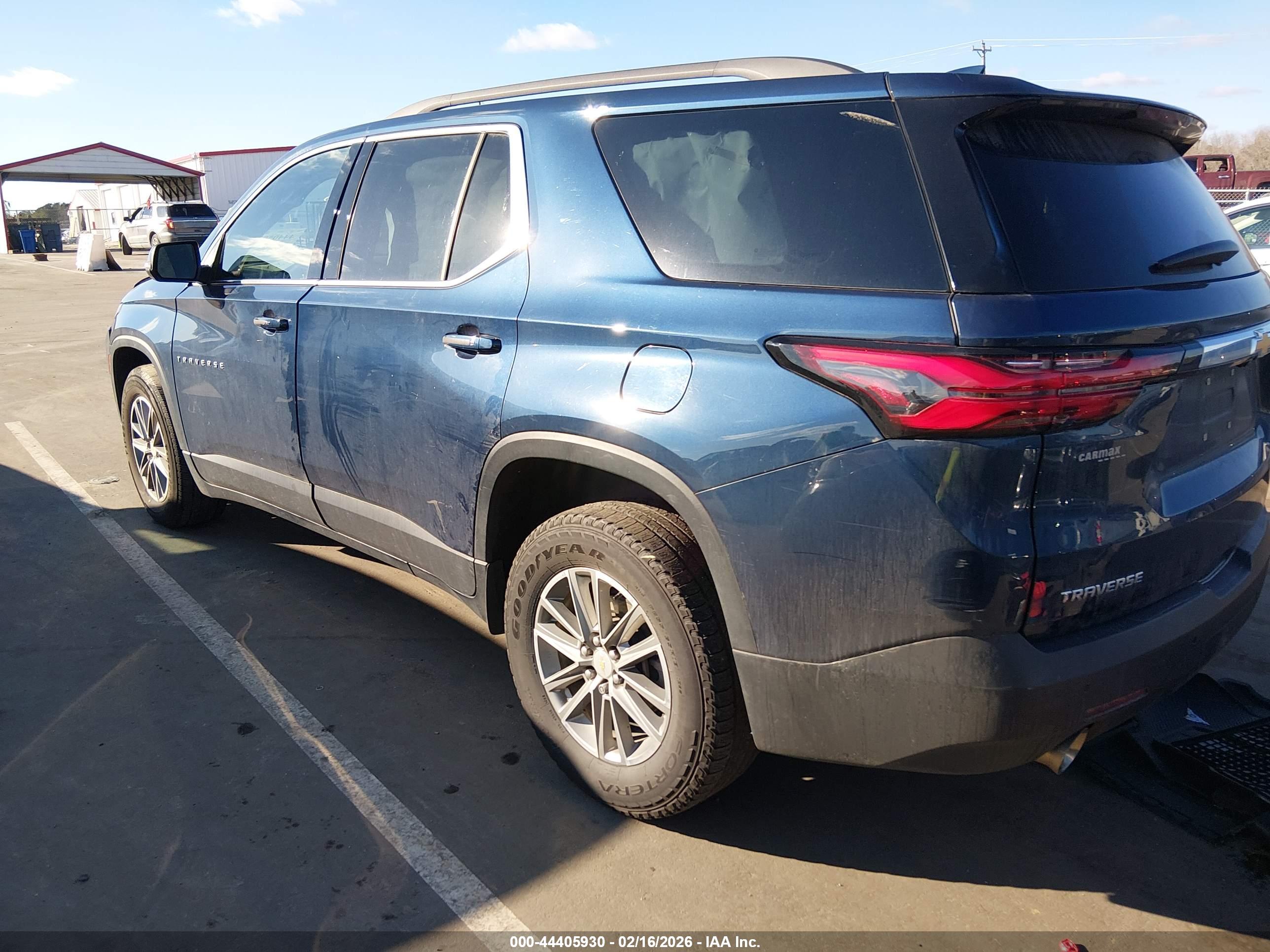 CHEVROLET TRAVERSE image 3