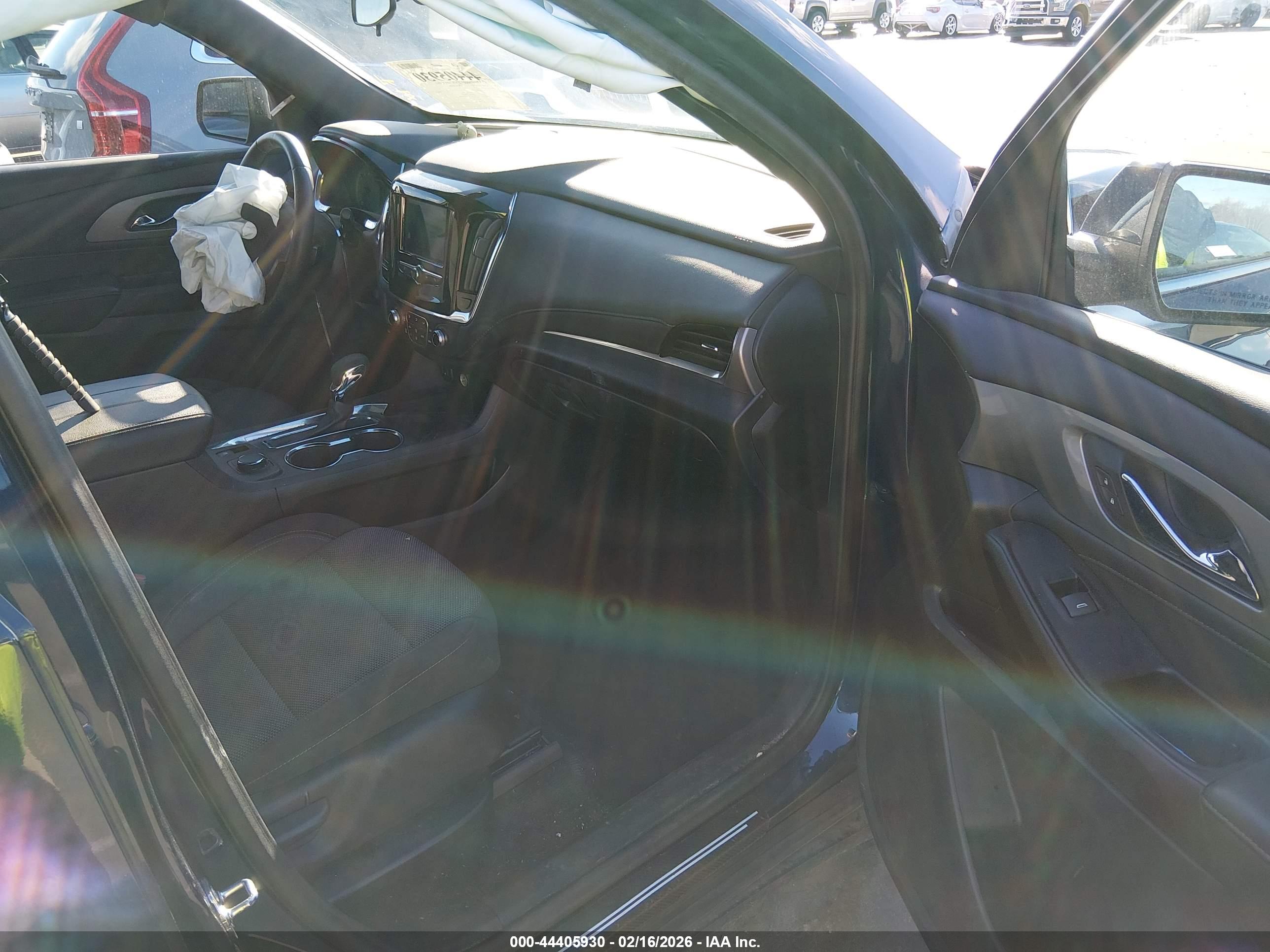 CHEVROLET TRAVERSE image 5