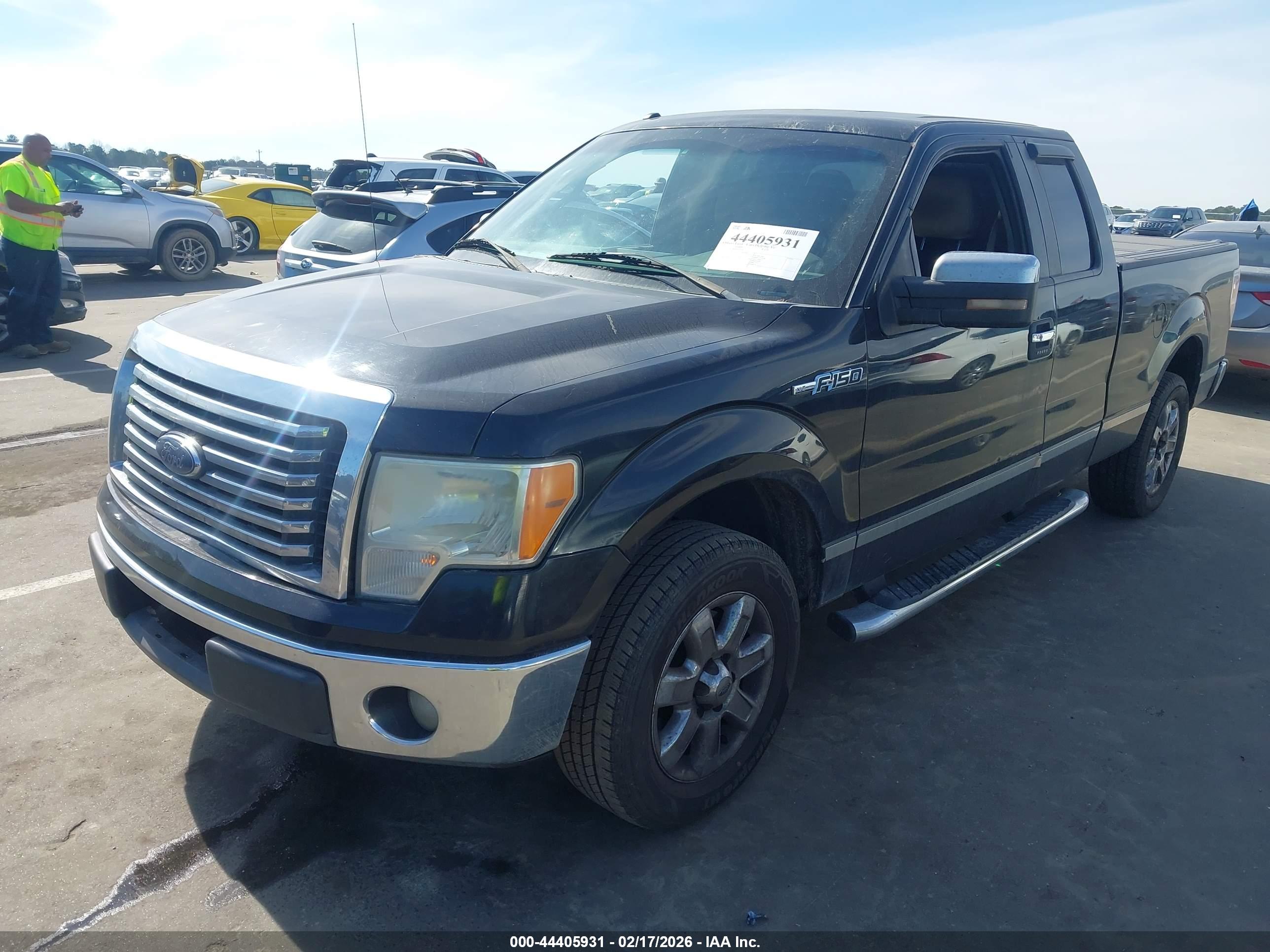 FORD F-150 image 2