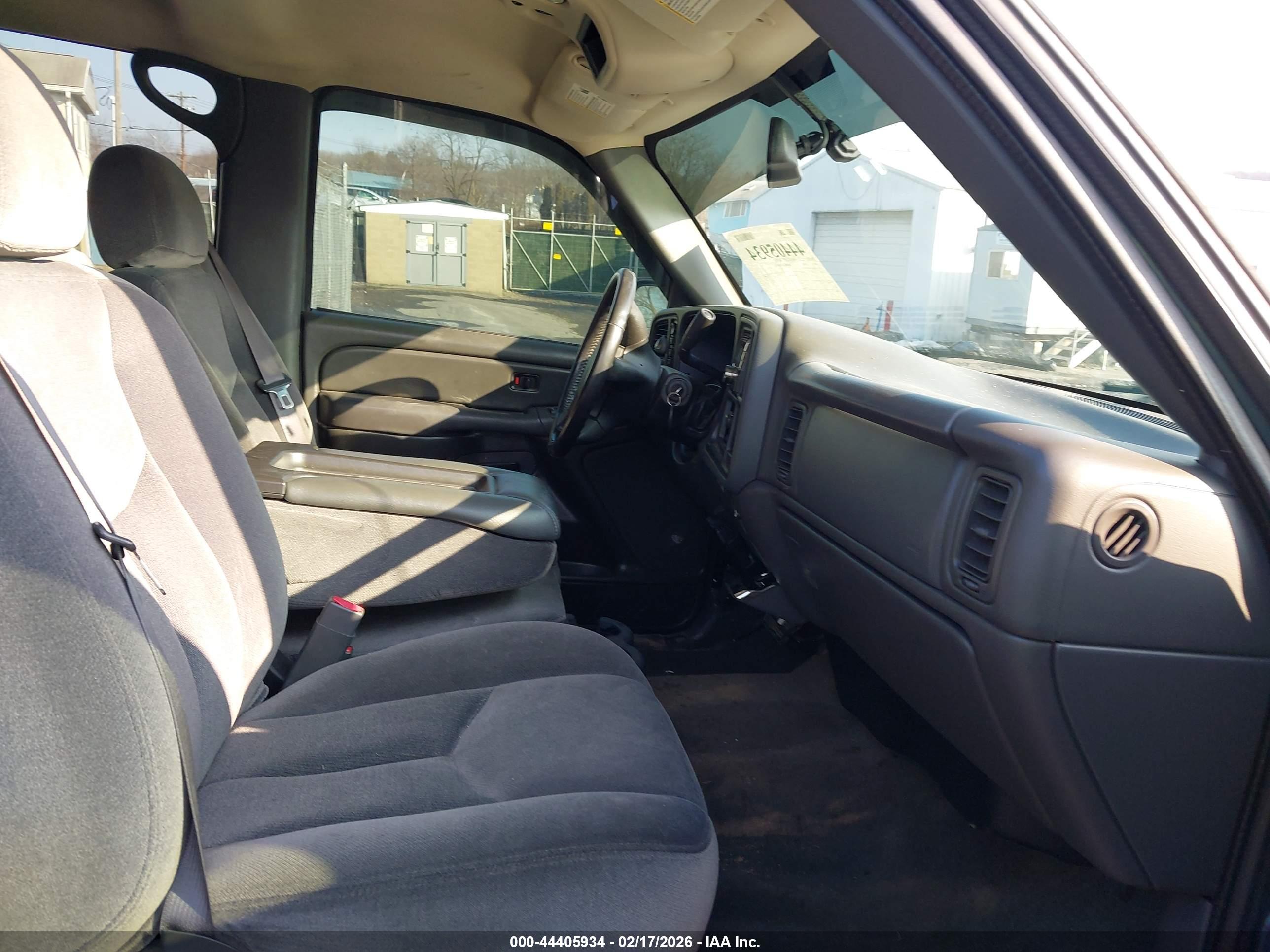 GMC SIERRA image 5