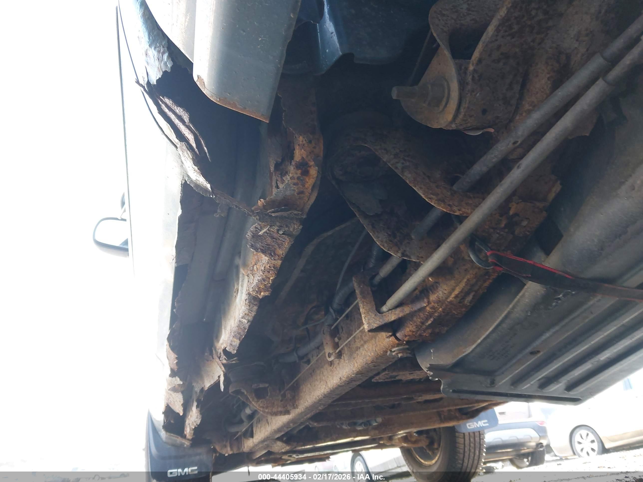 GMC SIERRA image 6
