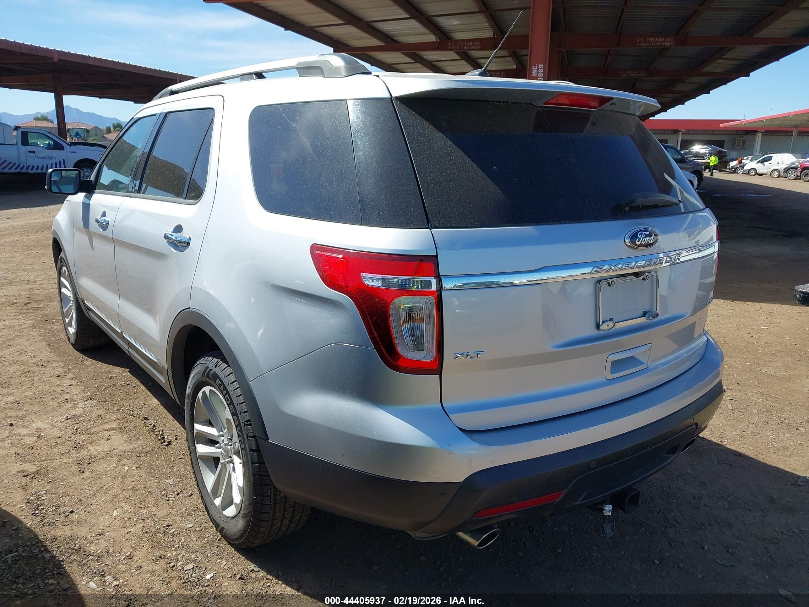 FORD EXPLORER image 3