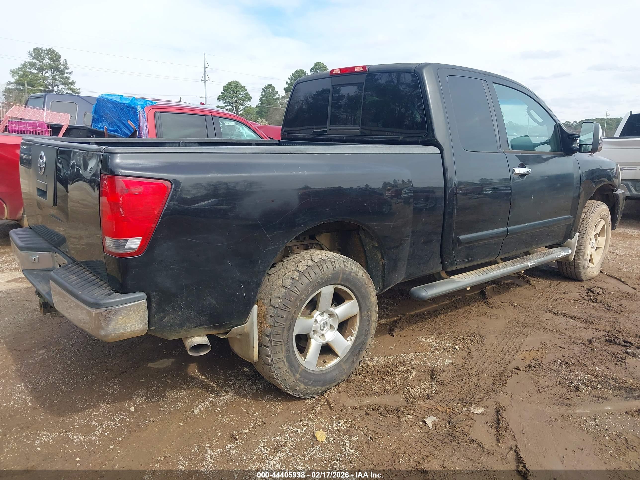 NISSAN TITAN image 4