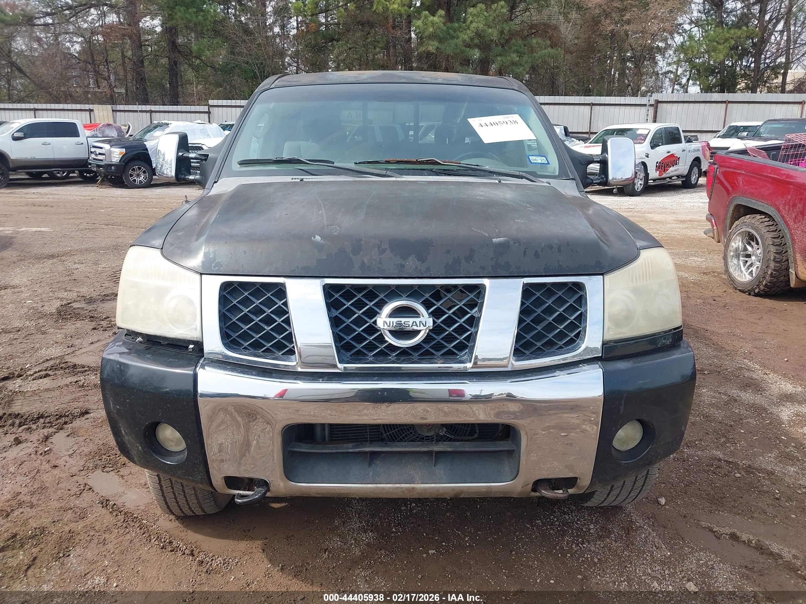 NISSAN TITAN image 6