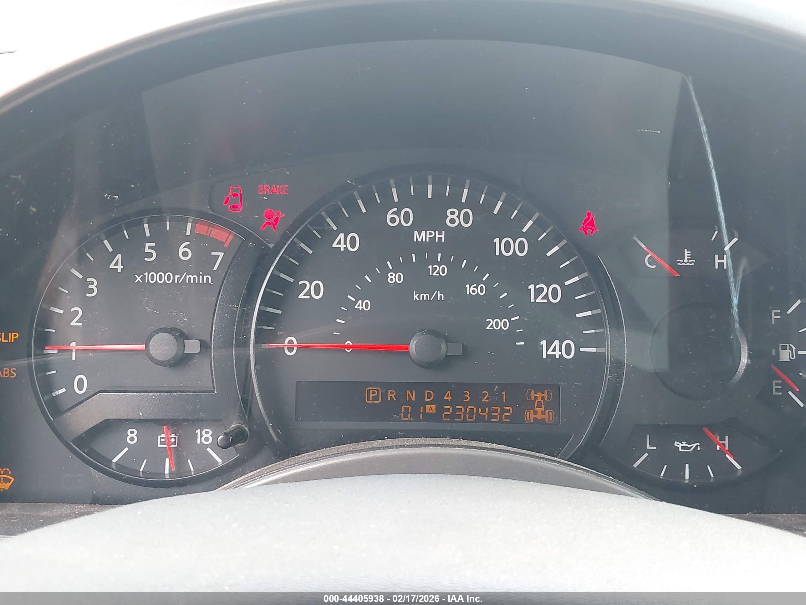 NISSAN TITAN image 7