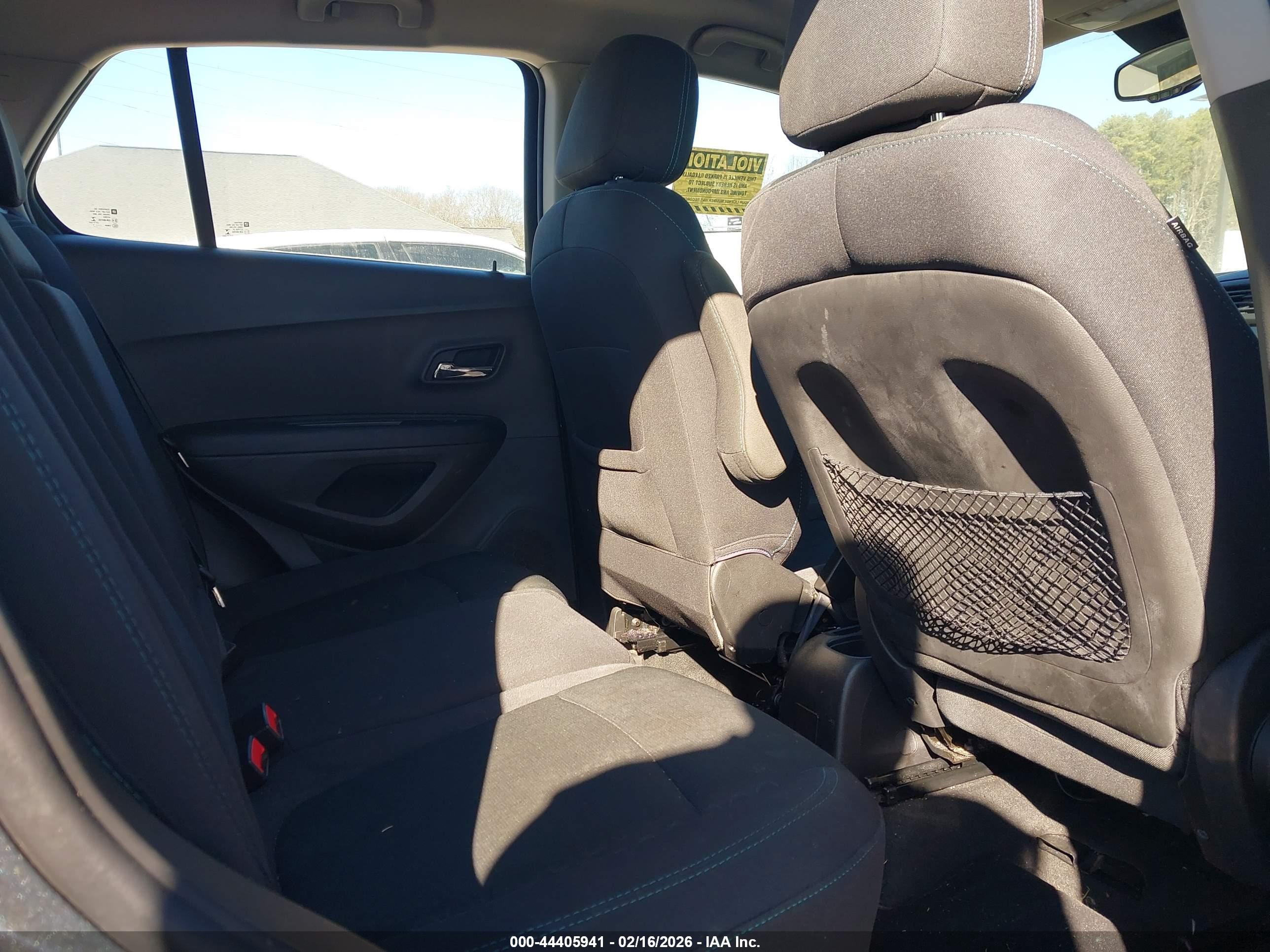 CHEVROLET TRAX image 8