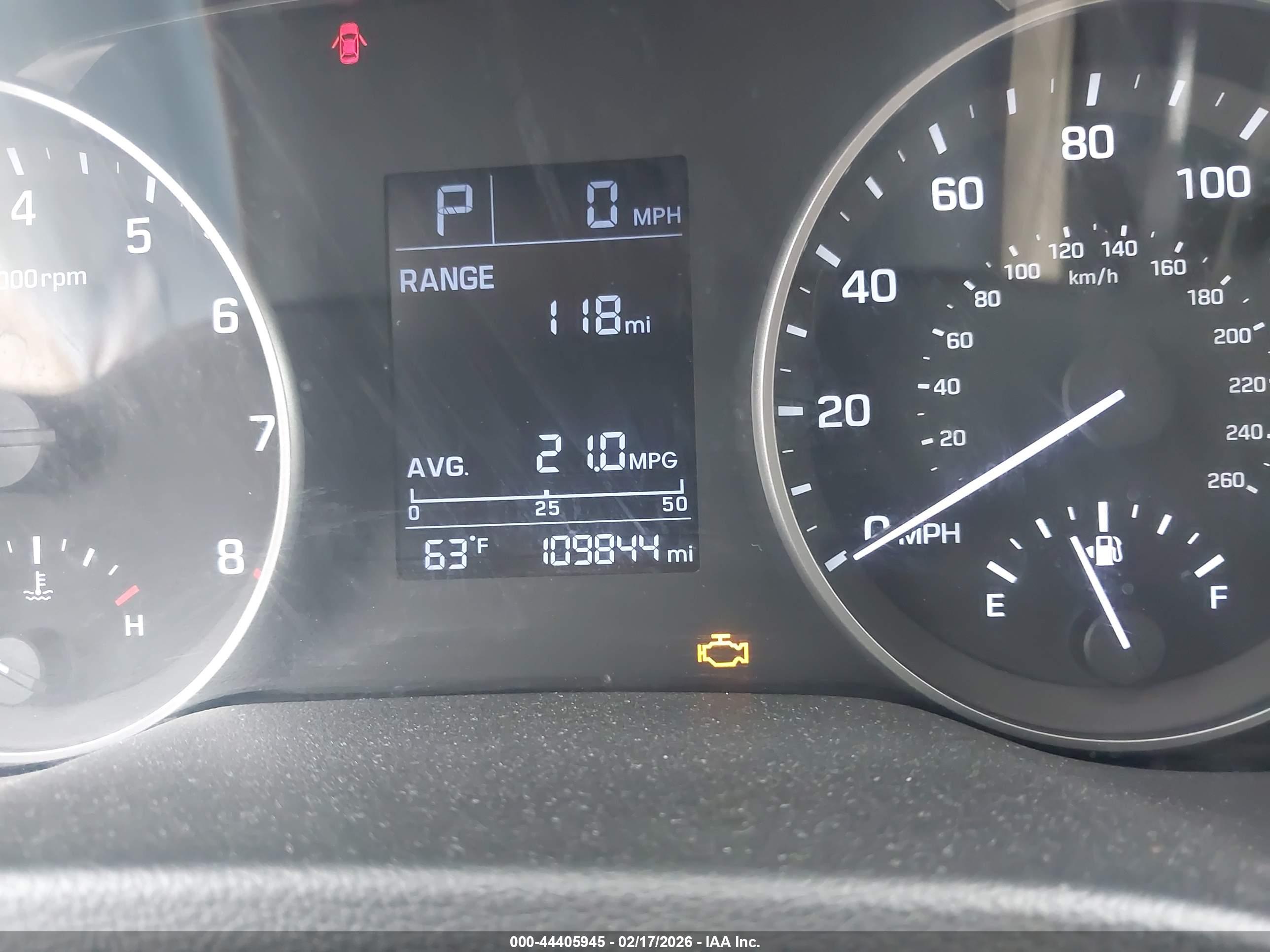 HYUNDAI ELANTRA image 7