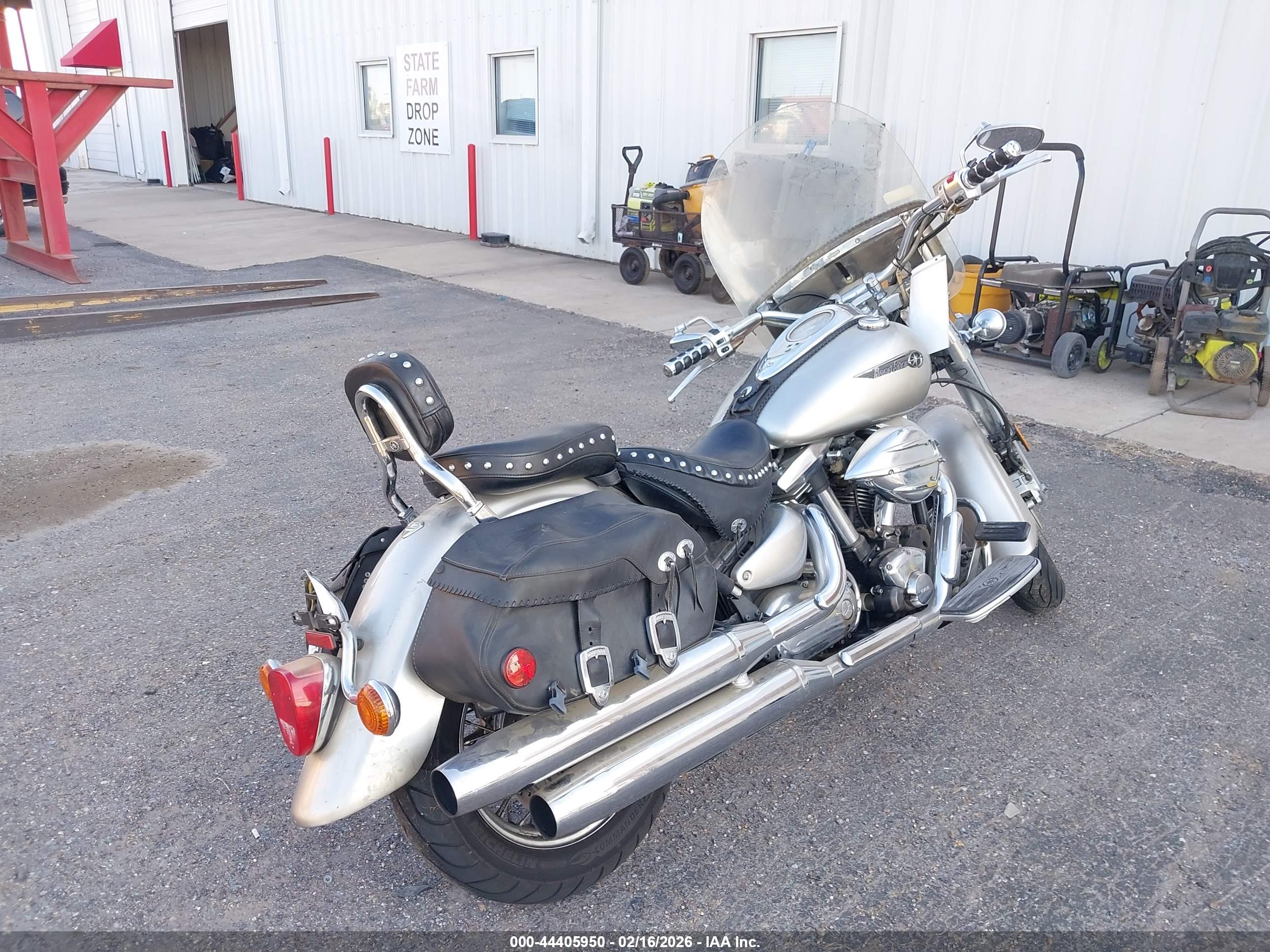YAMAHA XV1600 image 3