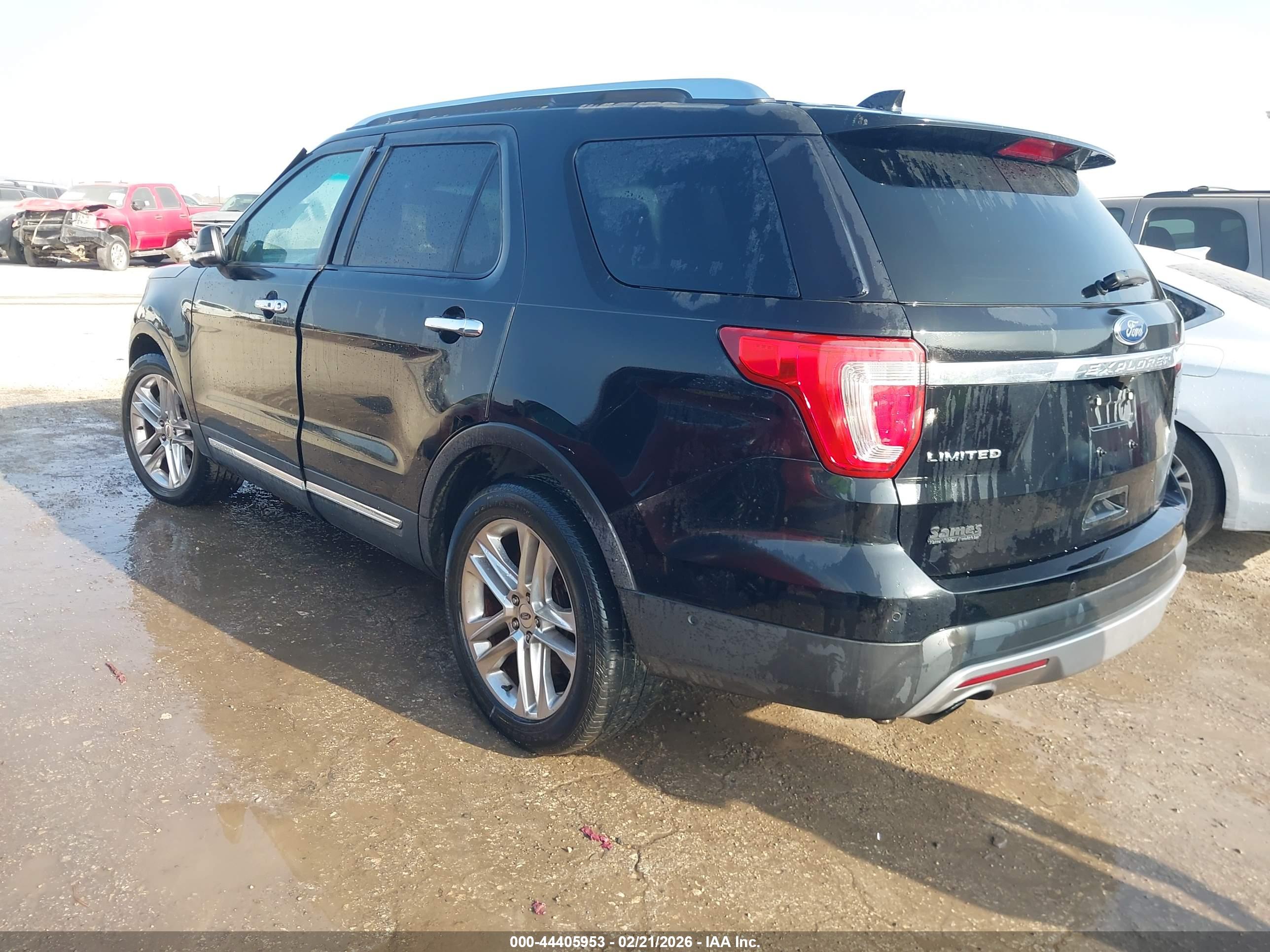 FORD EXPLORER image 3