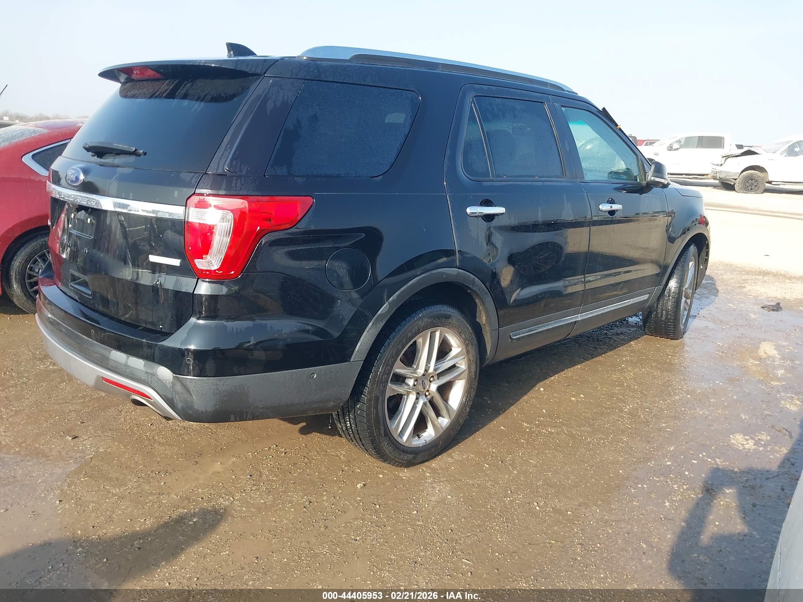 FORD EXPLORER image 4