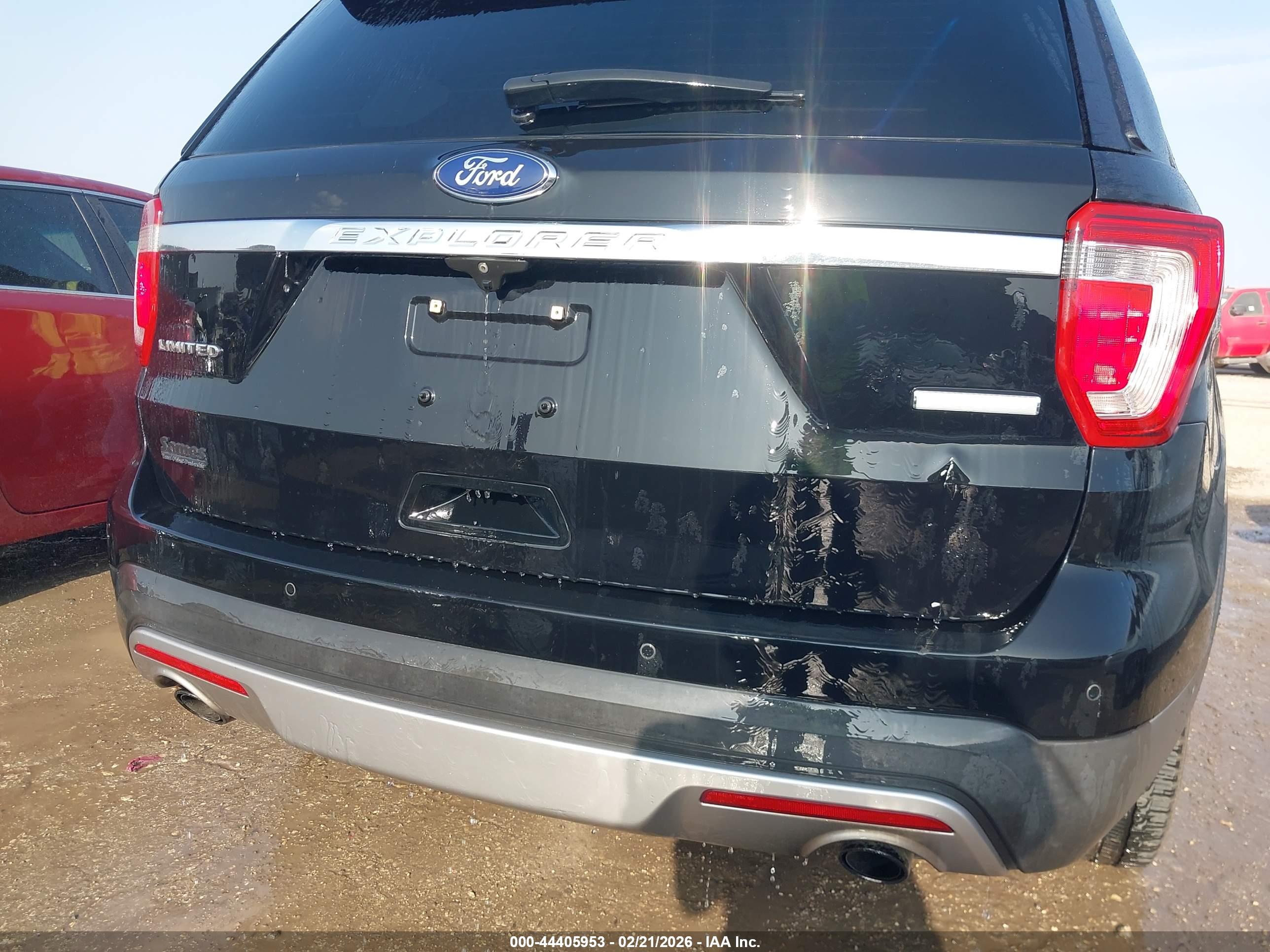 FORD EXPLORER image 6