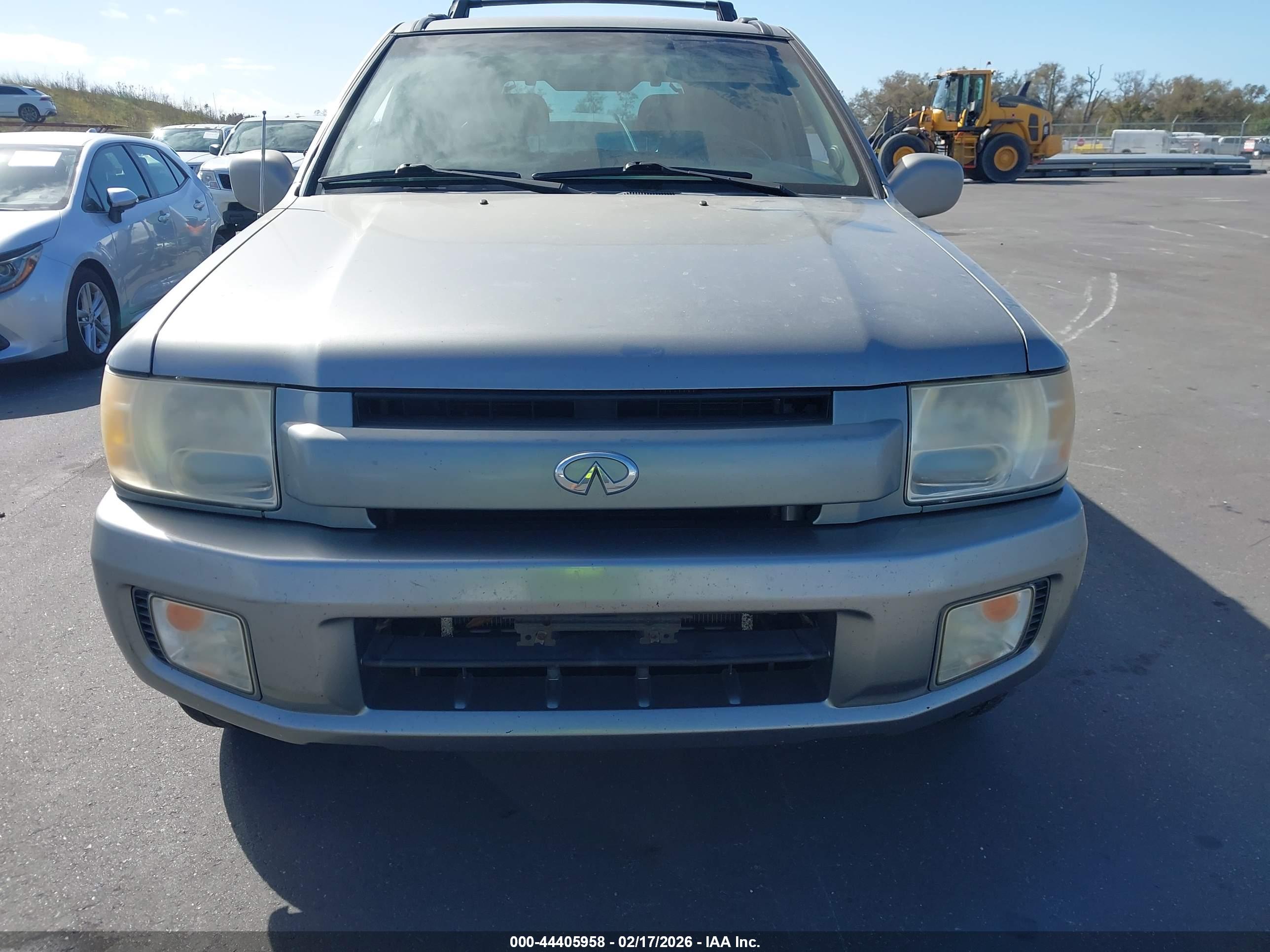 INFINITI QX4 image 6