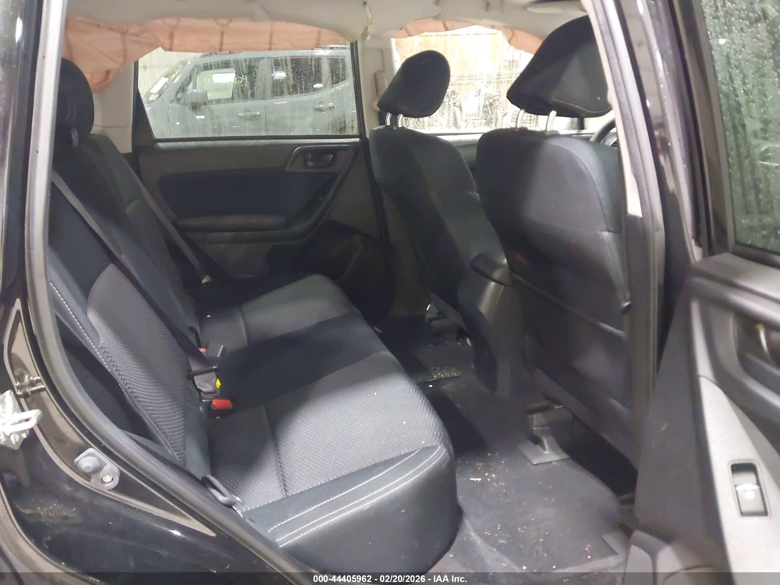SUBARU FORESTER image 8