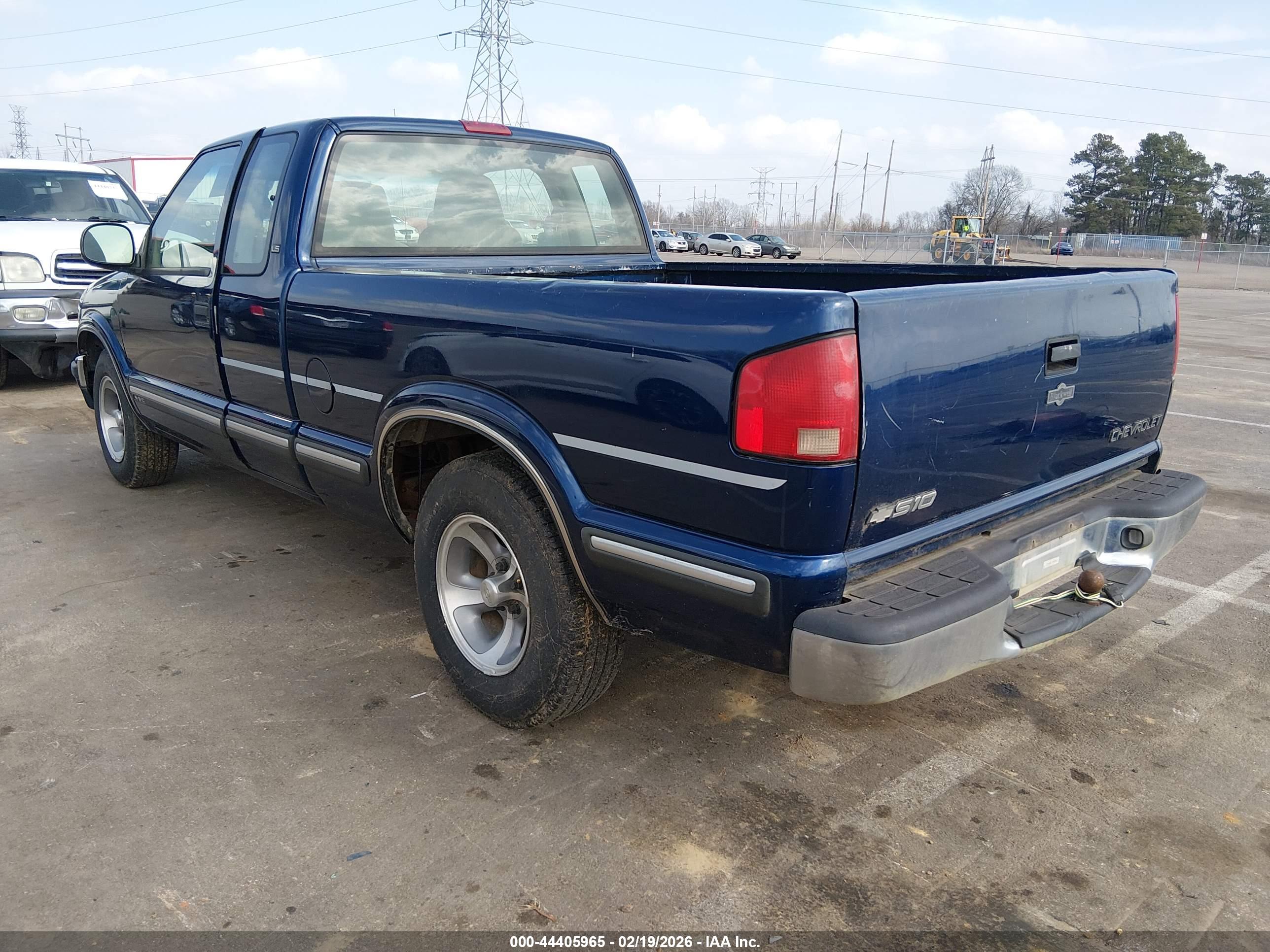 CHEVROLET S-10 image 3