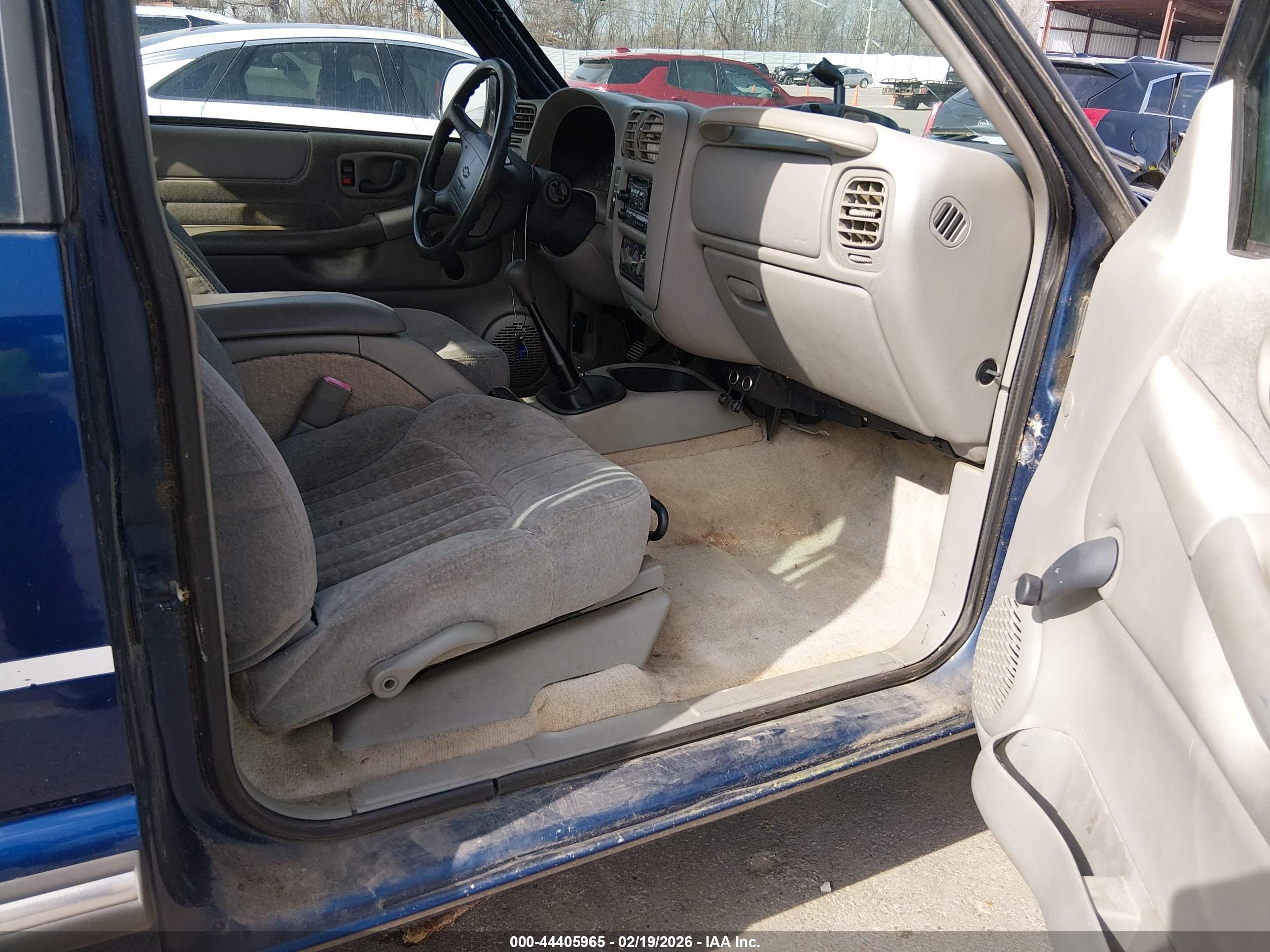 CHEVROLET S-10 image 5