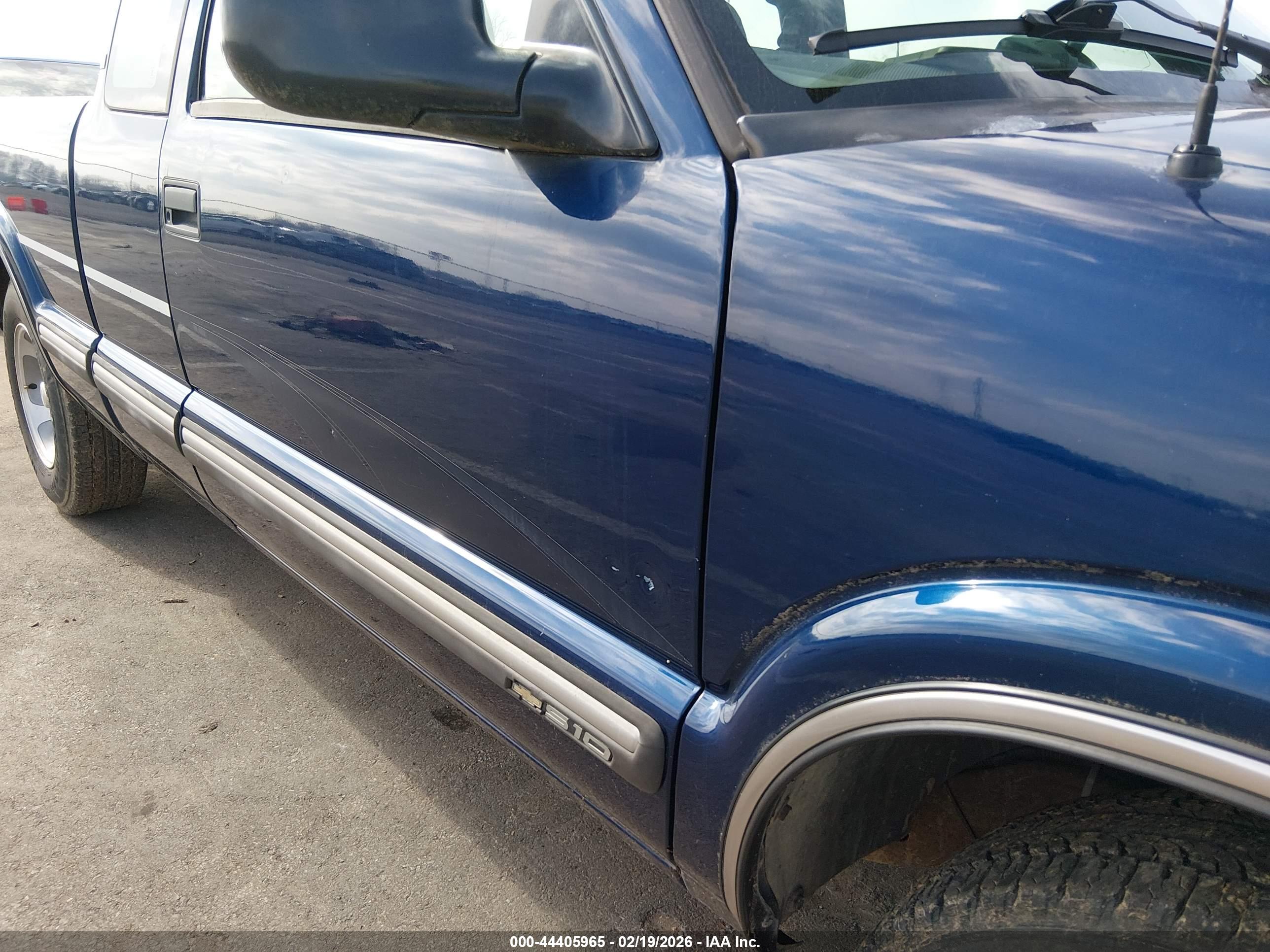 CHEVROLET S-10 image 6