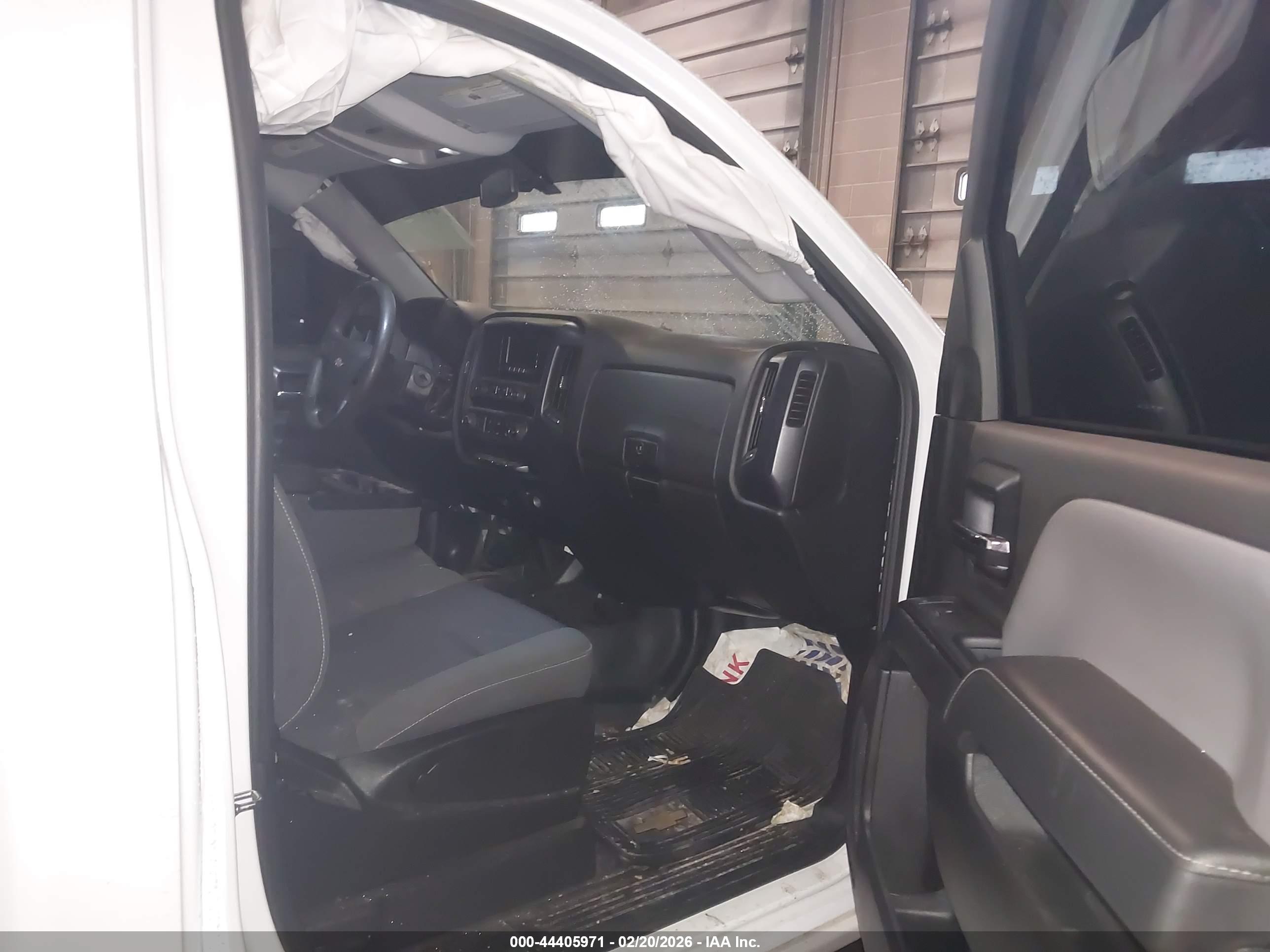 CHEVROLET SILVERADO image 5