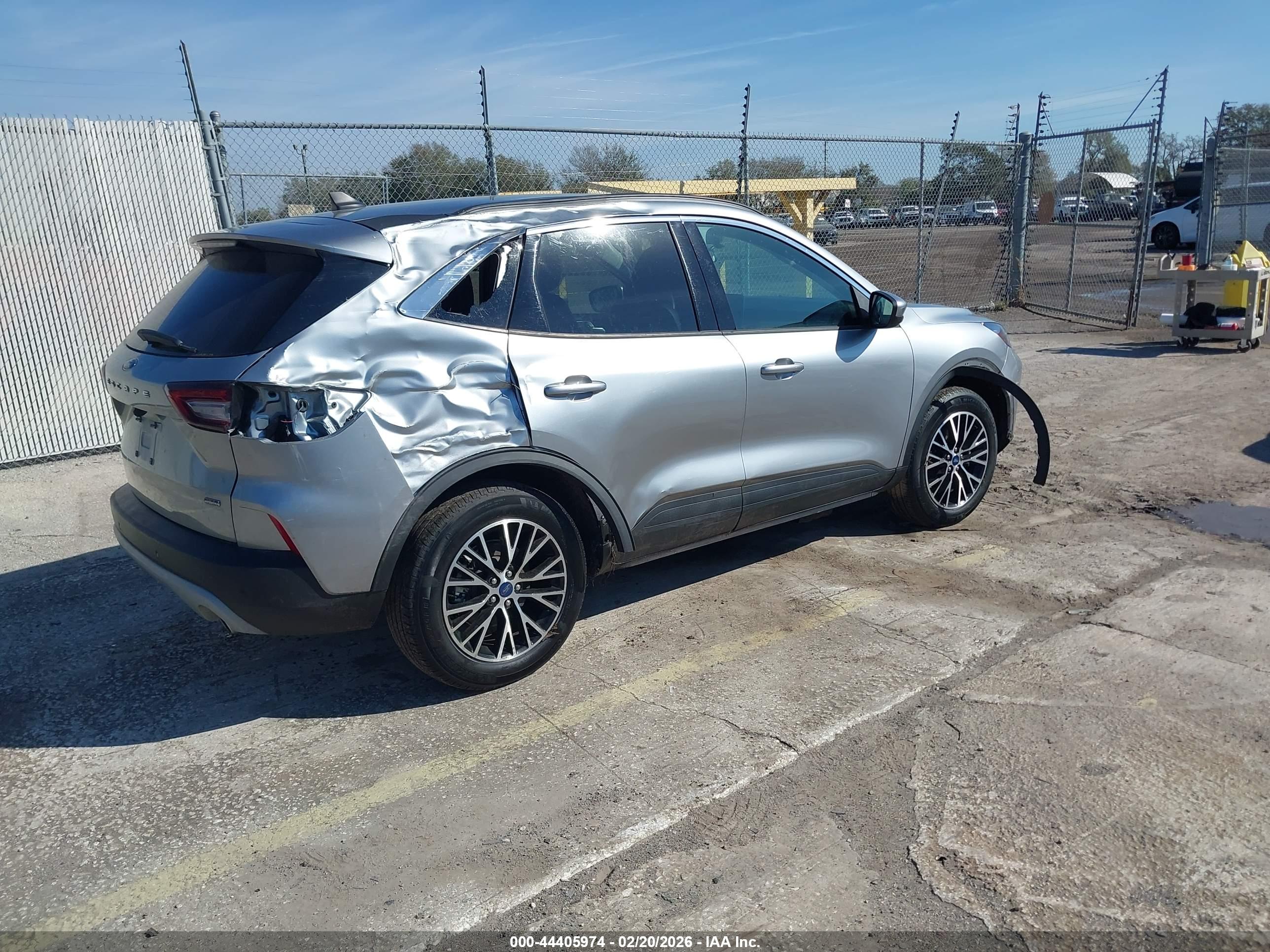FORD ESCAPE image 4