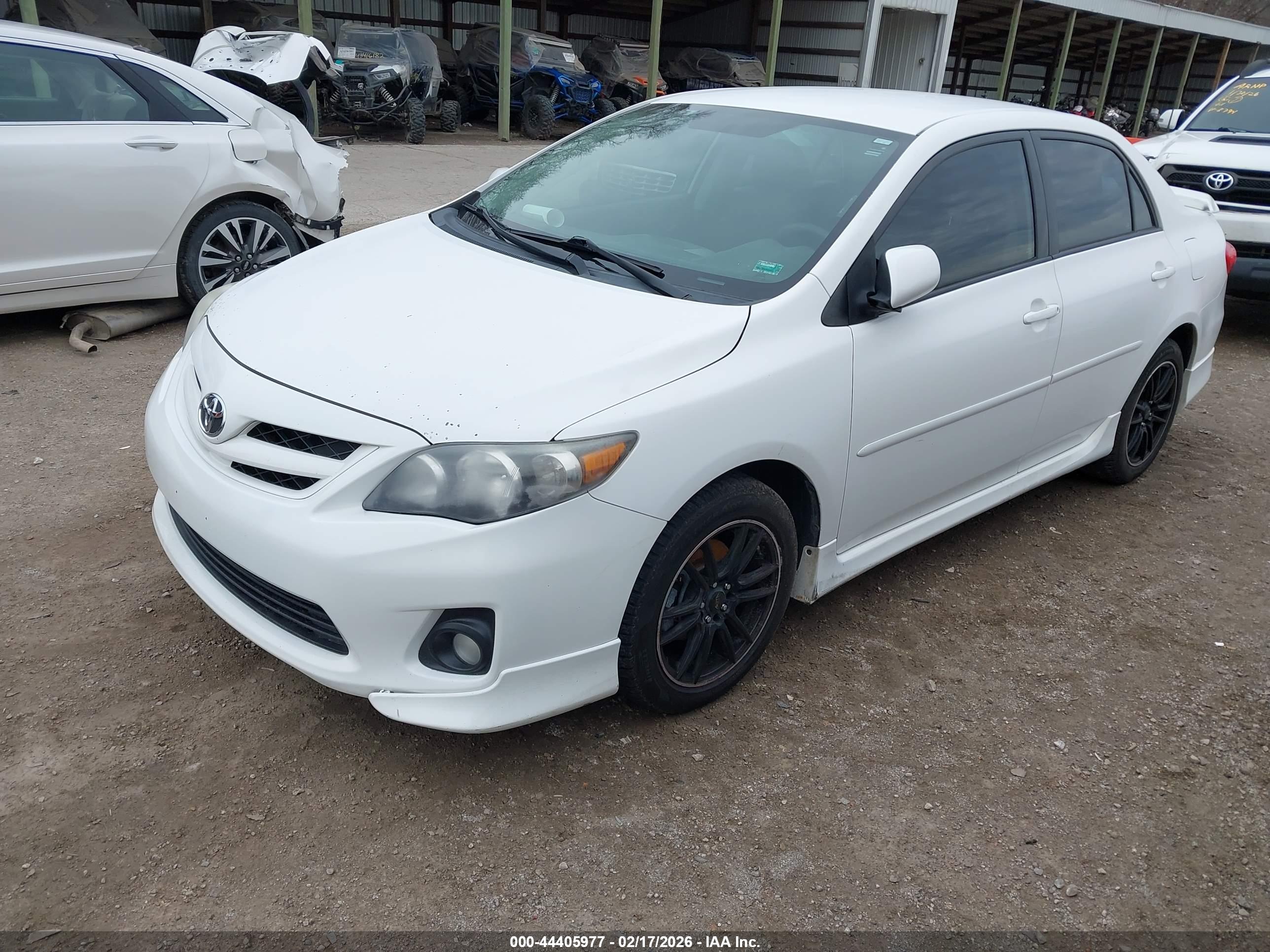 TOYOTA COROLLA image 2