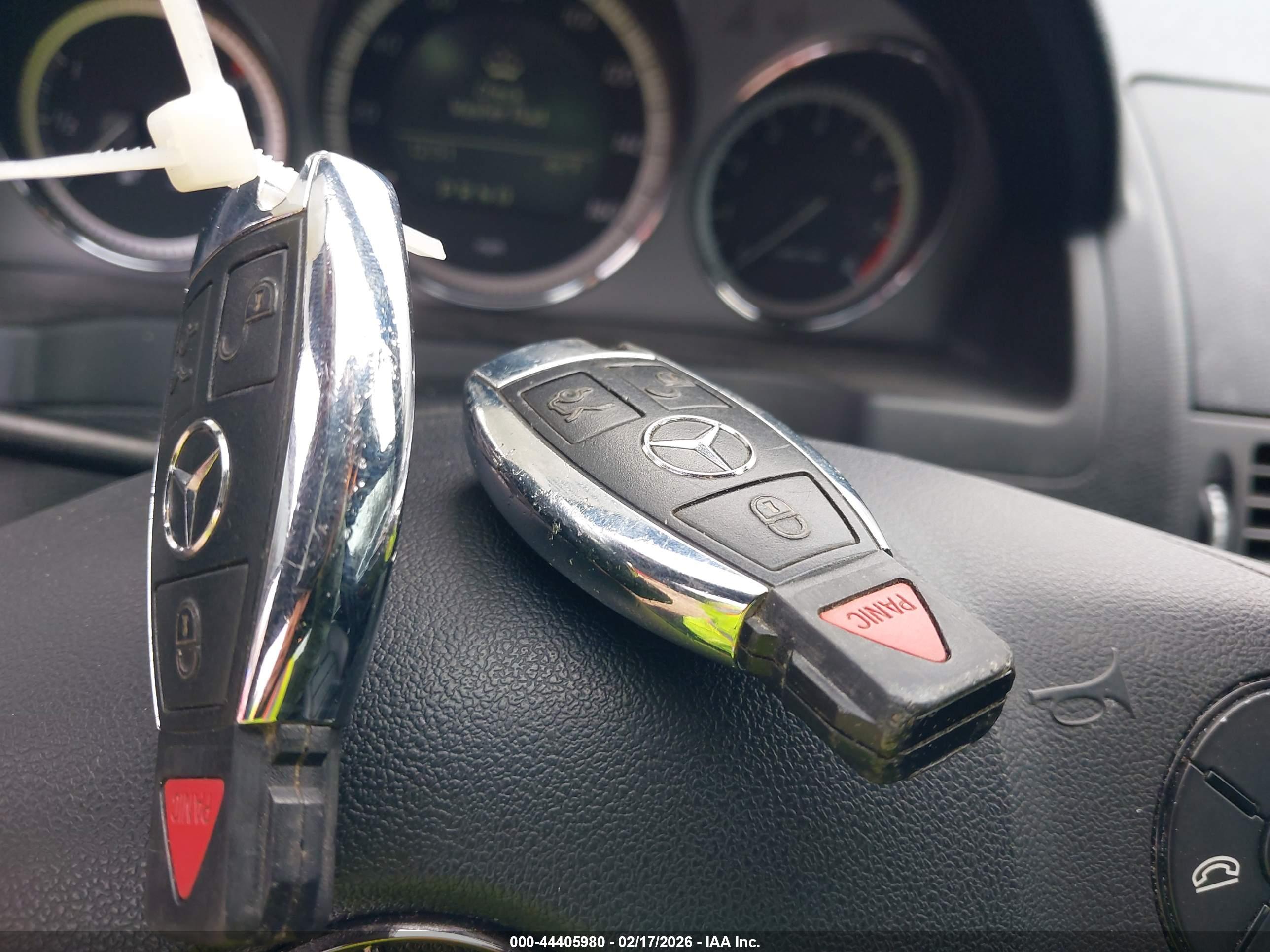 MERCEDES-BENZ C image 11