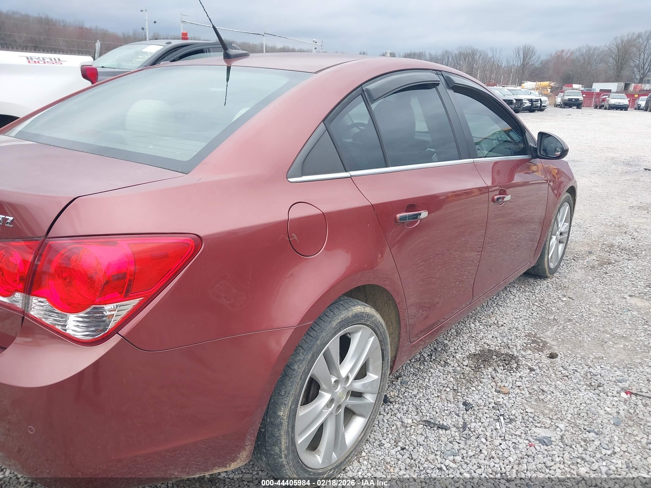 CHEVROLET CRUZE image 4