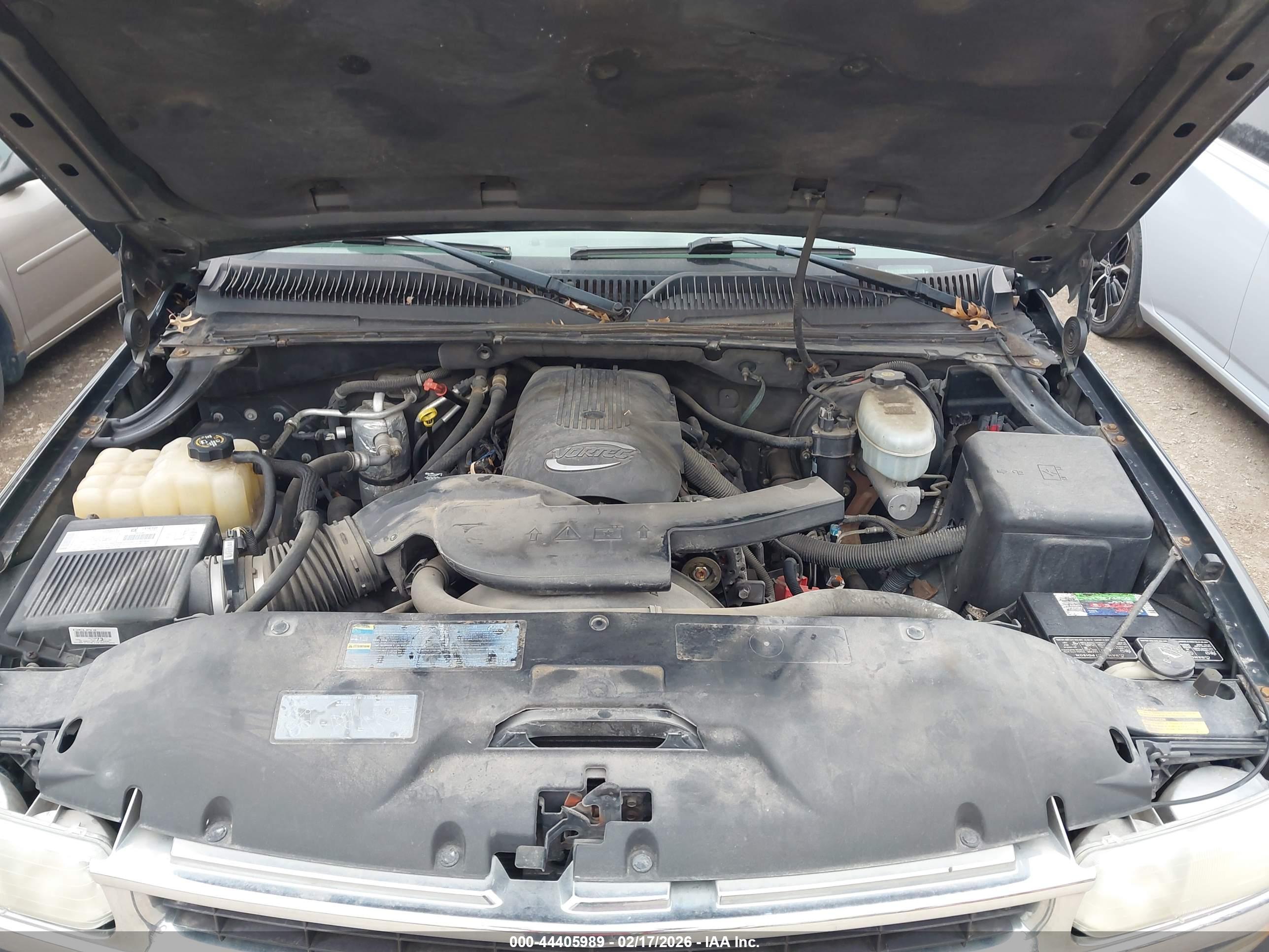 CHEVROLET SUBURBAN image 10