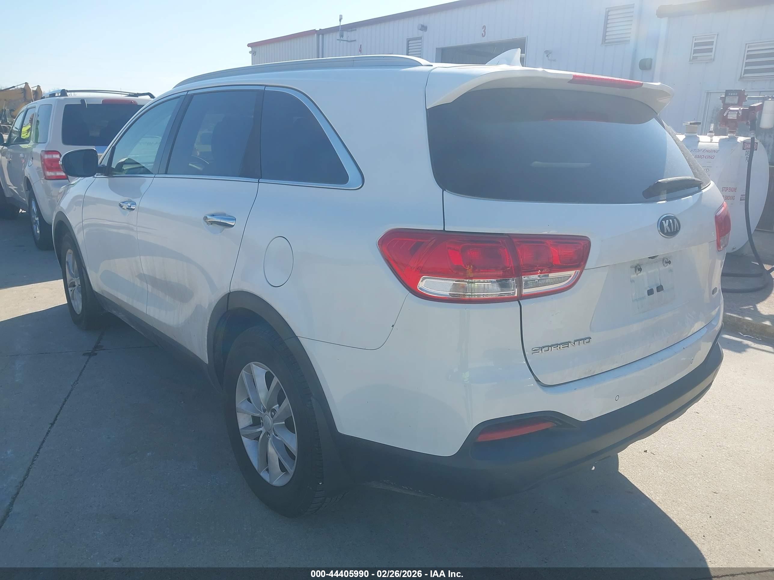 KIA SORENTO image 3
