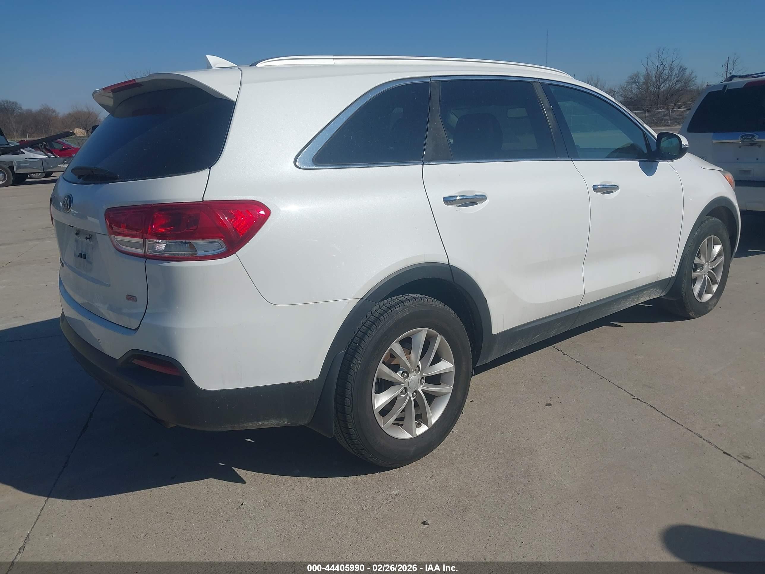 KIA SORENTO image 4