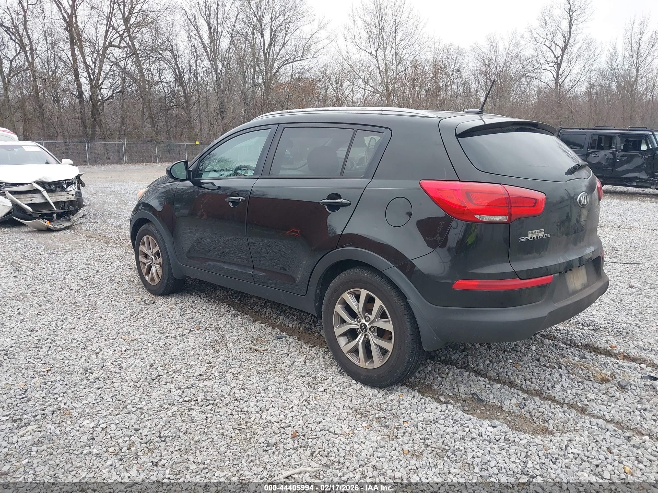 KIA SPORTAGE image 3