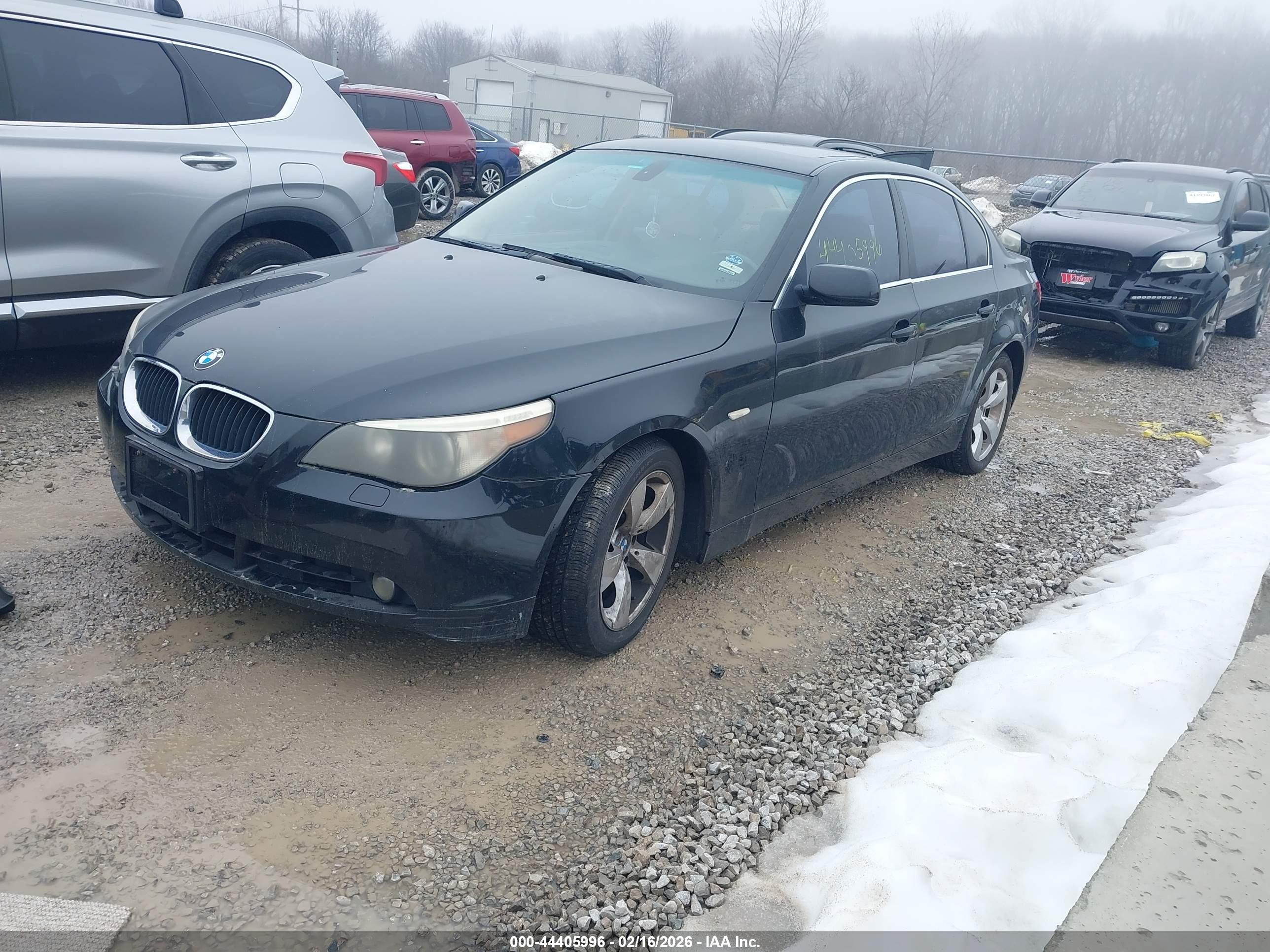 BMW 525I image 2