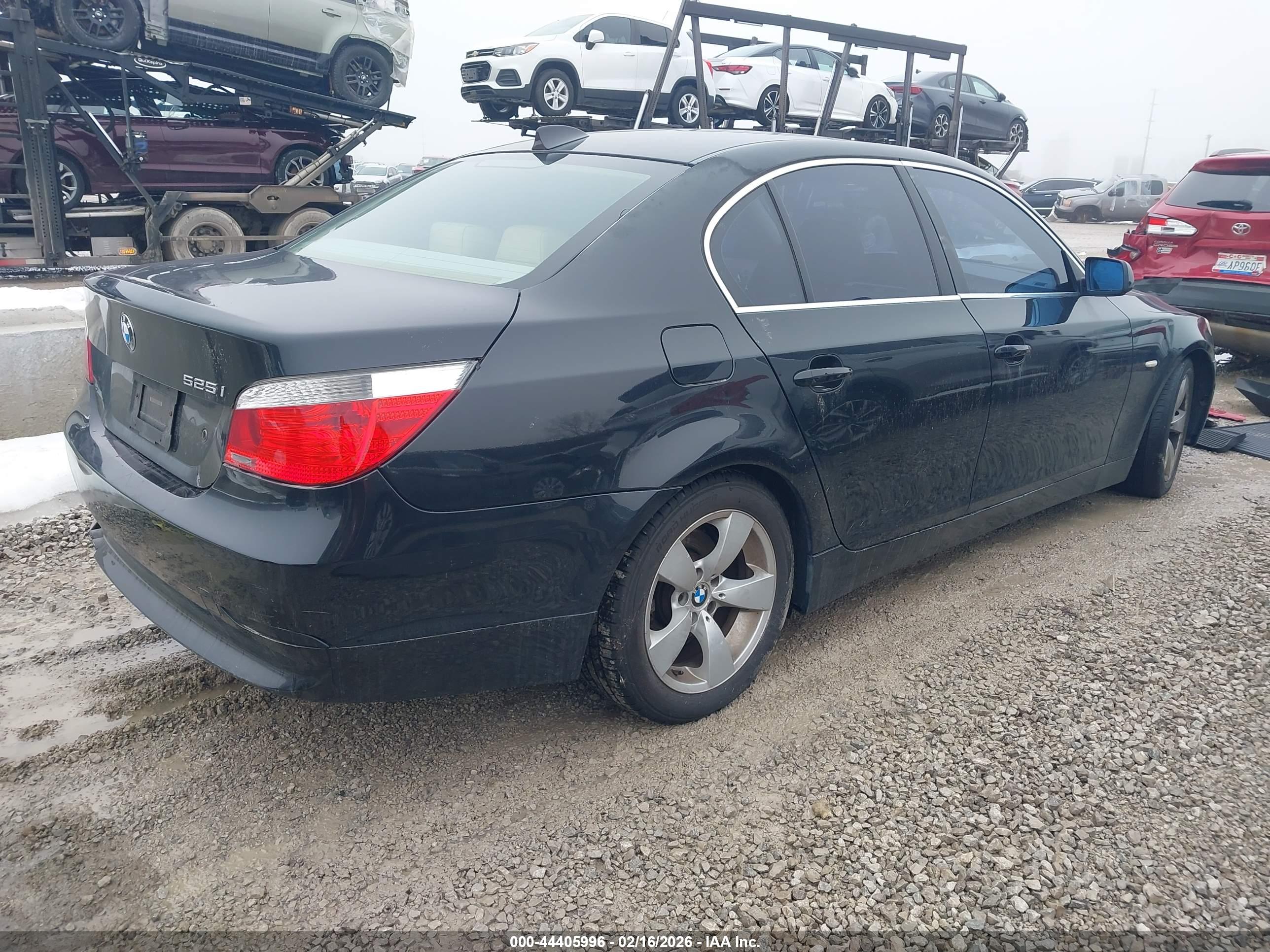 BMW 525I image 4