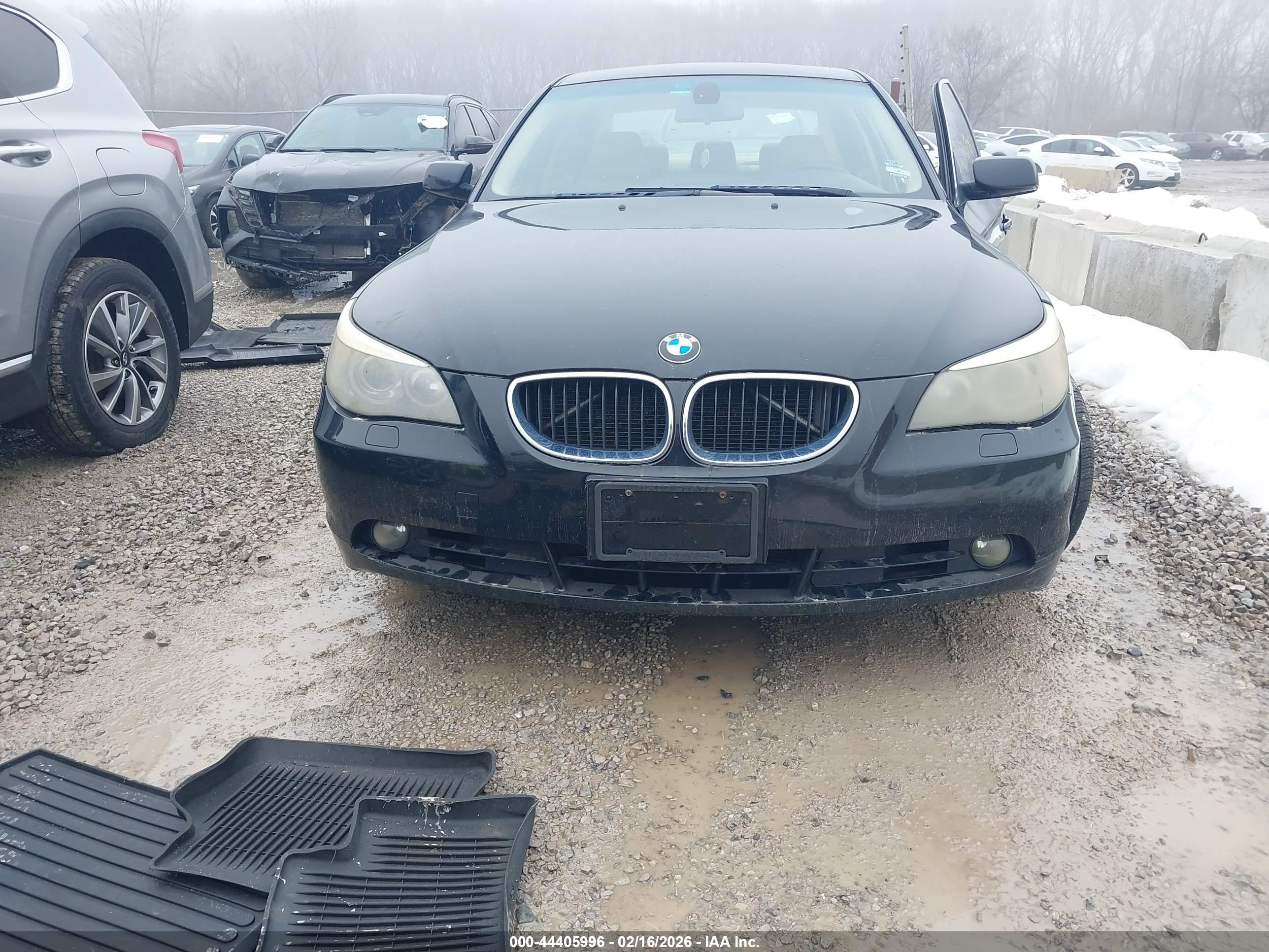 BMW 525I image 6
