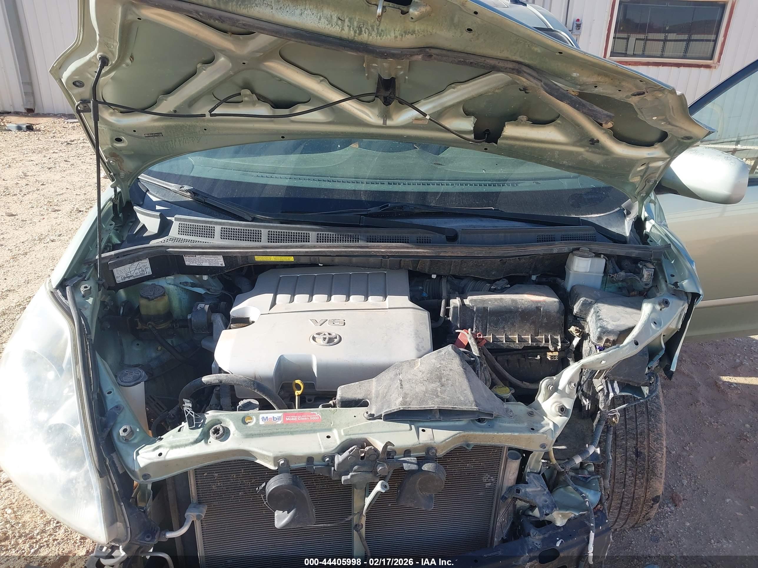 TOYOTA SIENNA image 10