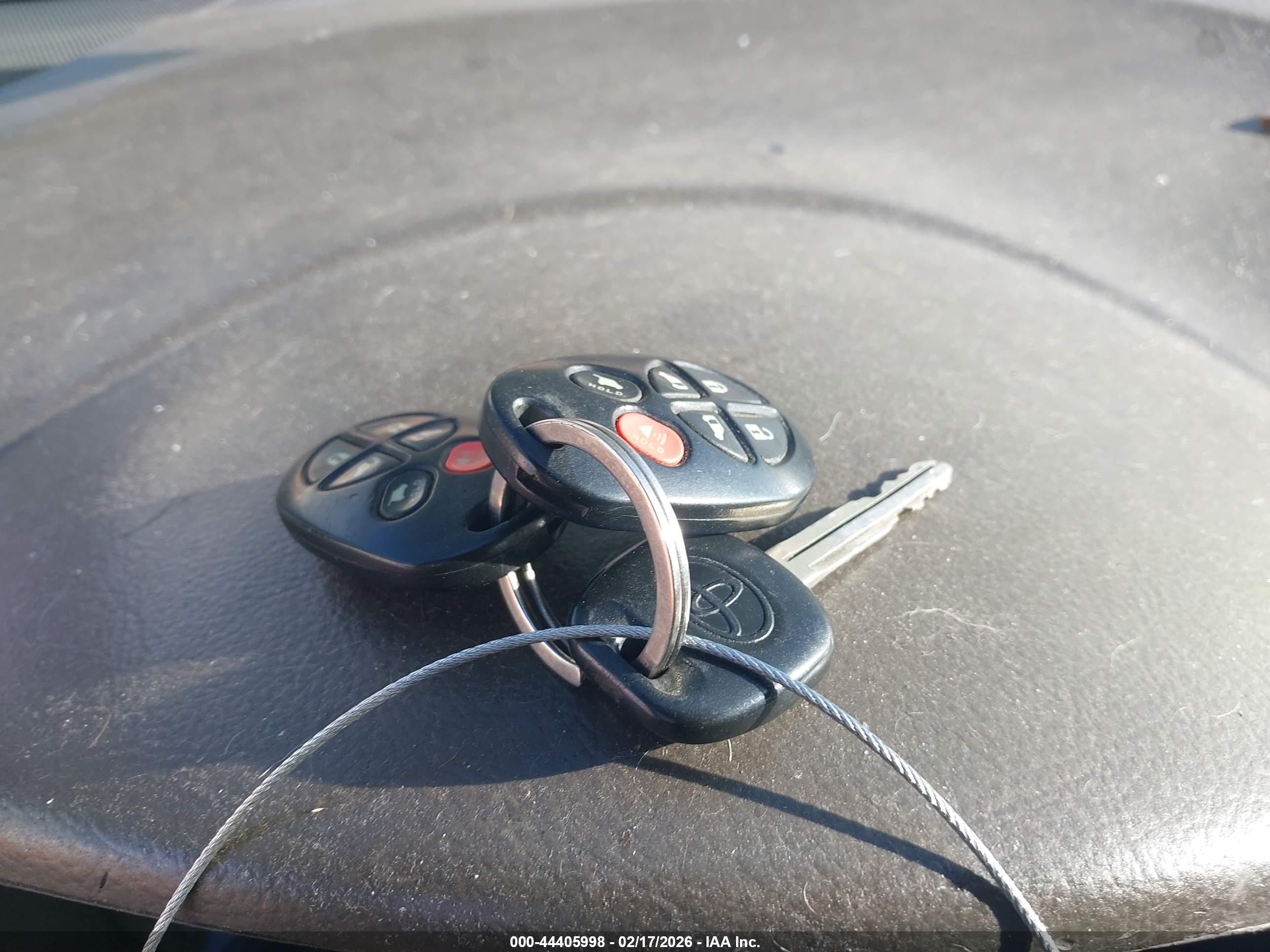 TOYOTA SIENNA image 11