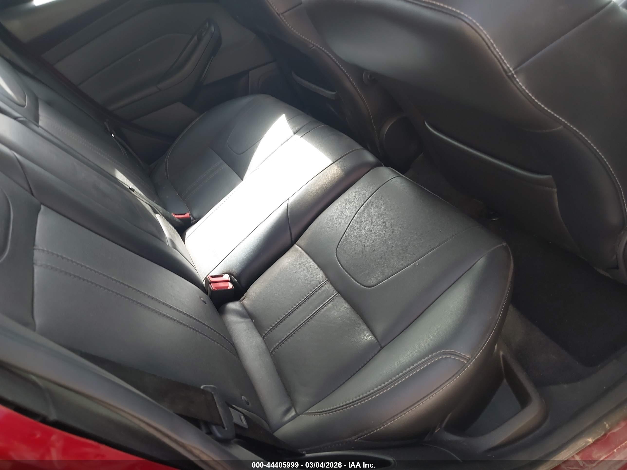 FORD FOCUS image 8
