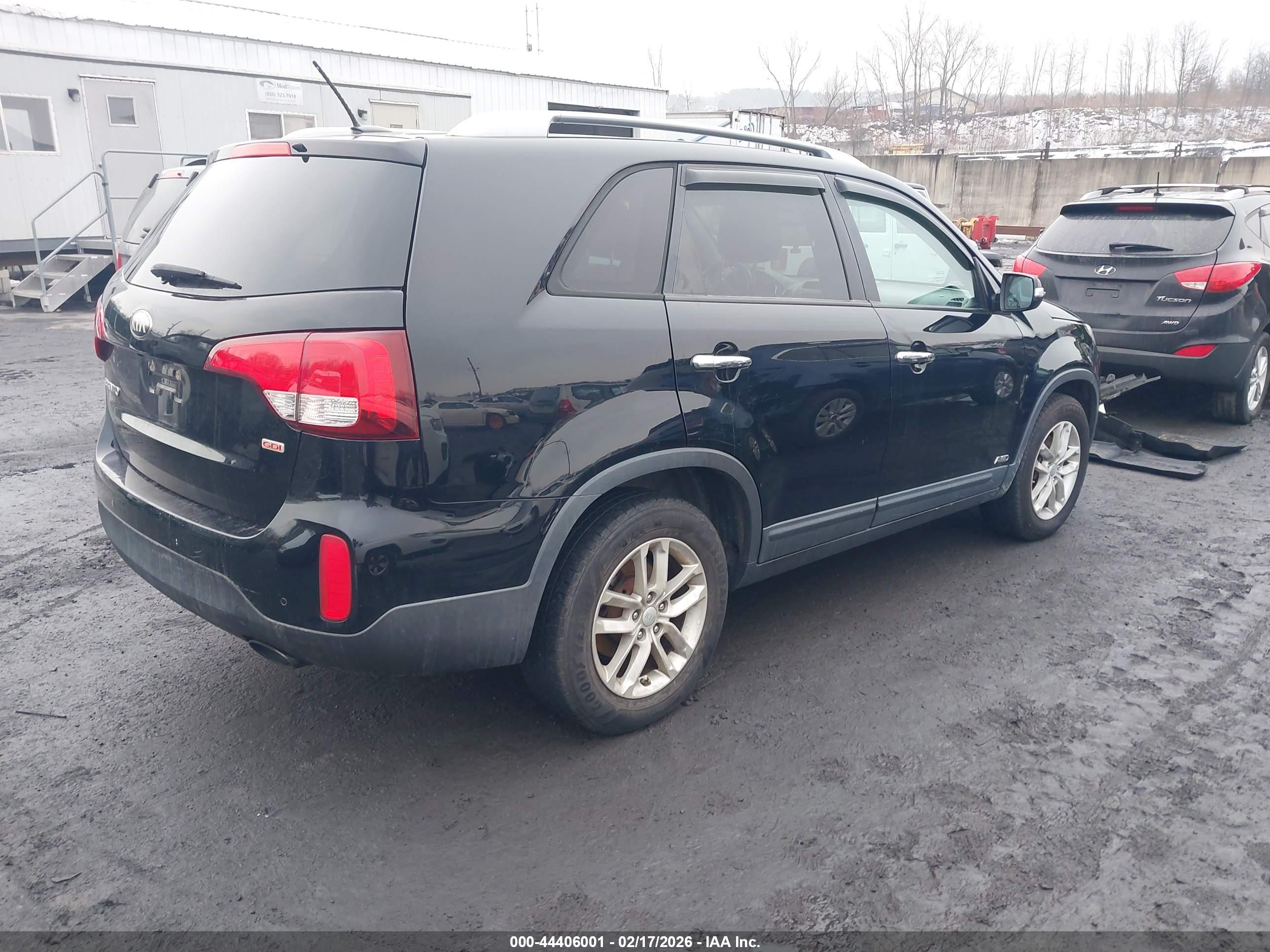 KIA SORENTO image 4