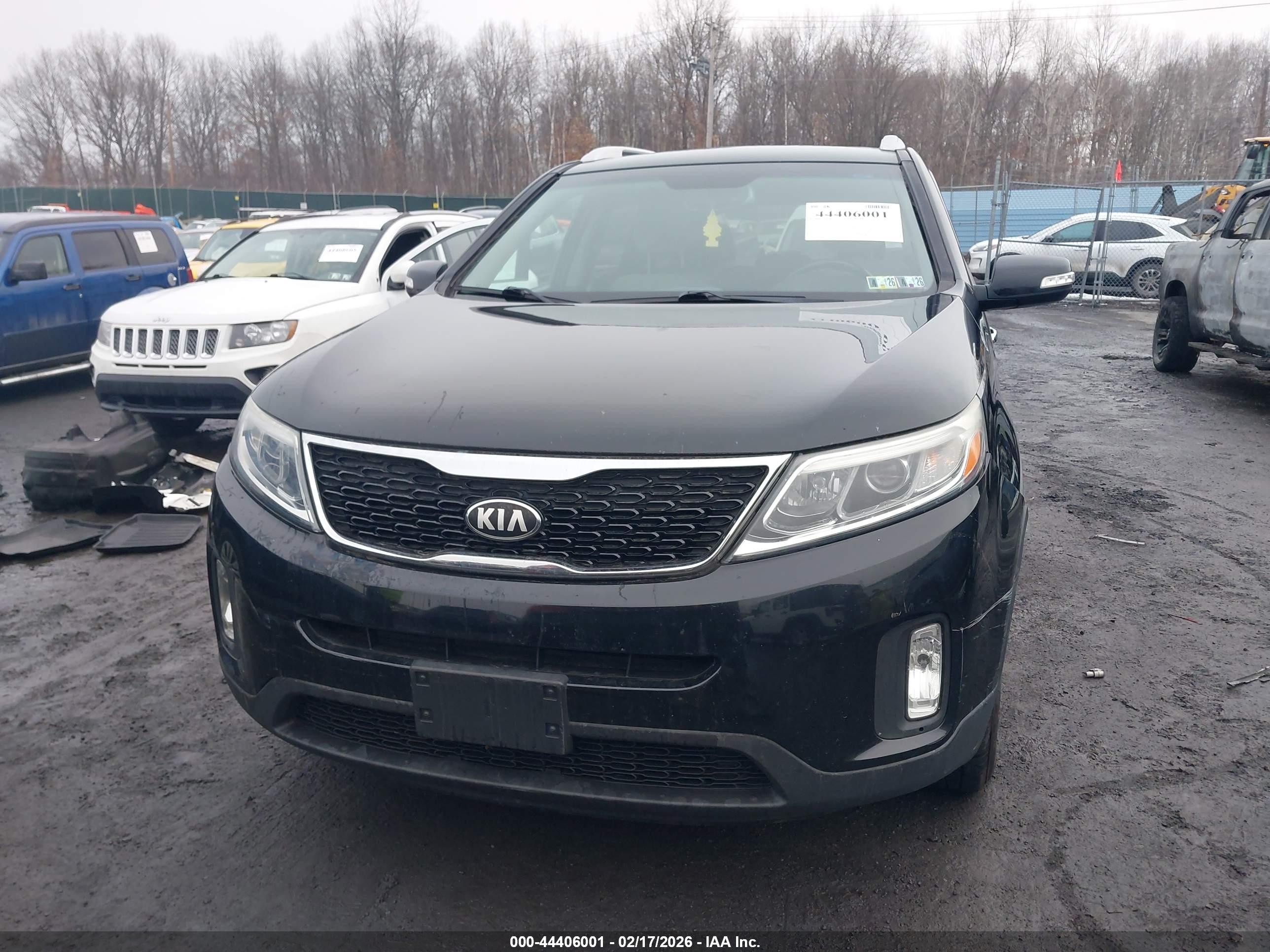 KIA SORENTO image 6