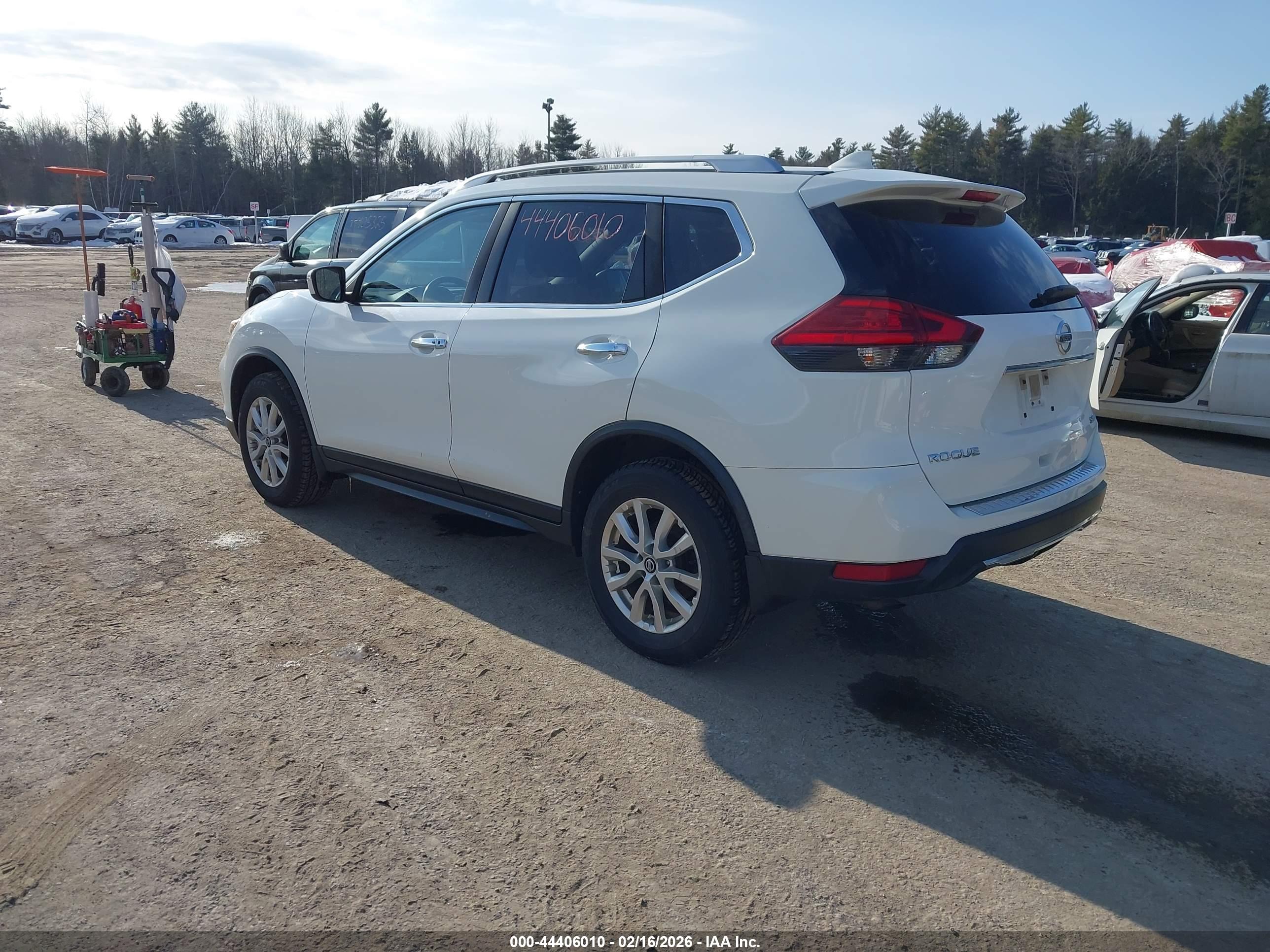 NISSAN ROGUE image 3