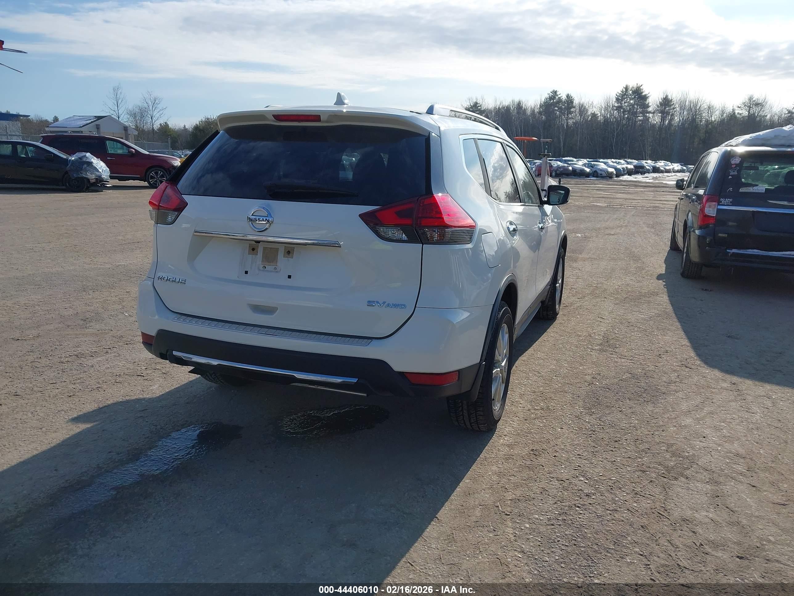 NISSAN ROGUE image 4
