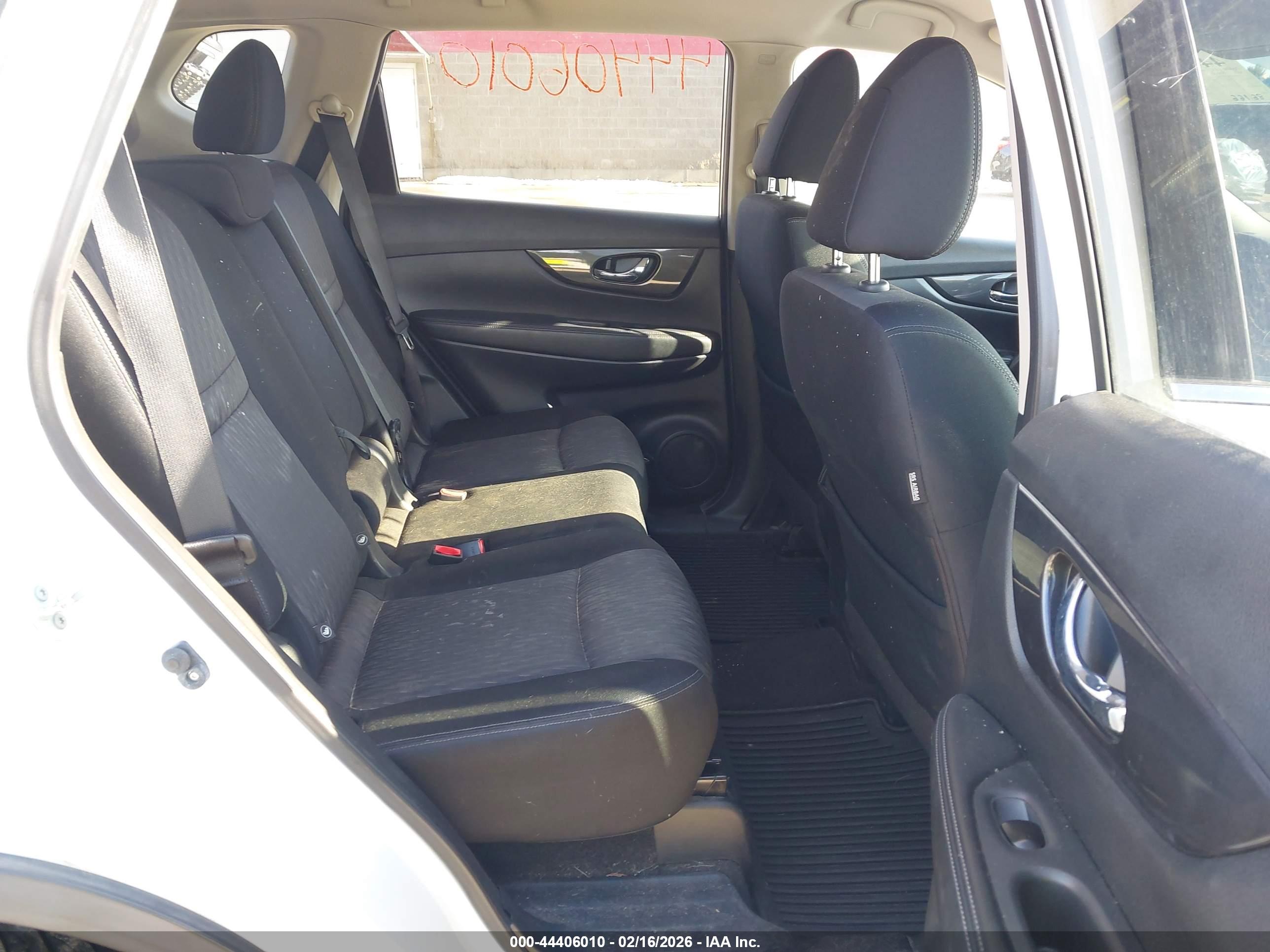 NISSAN ROGUE image 8