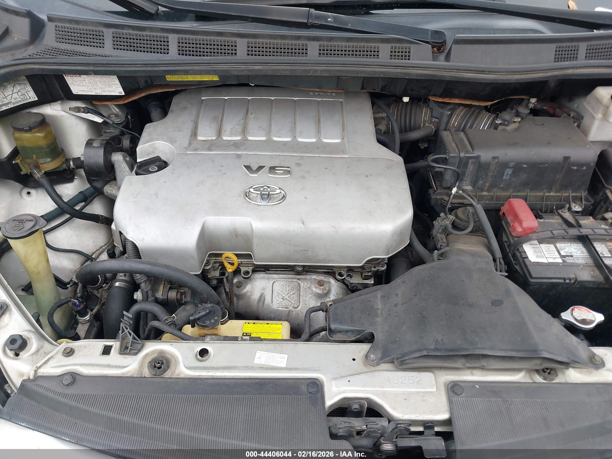 TOYOTA SIENNA image 10