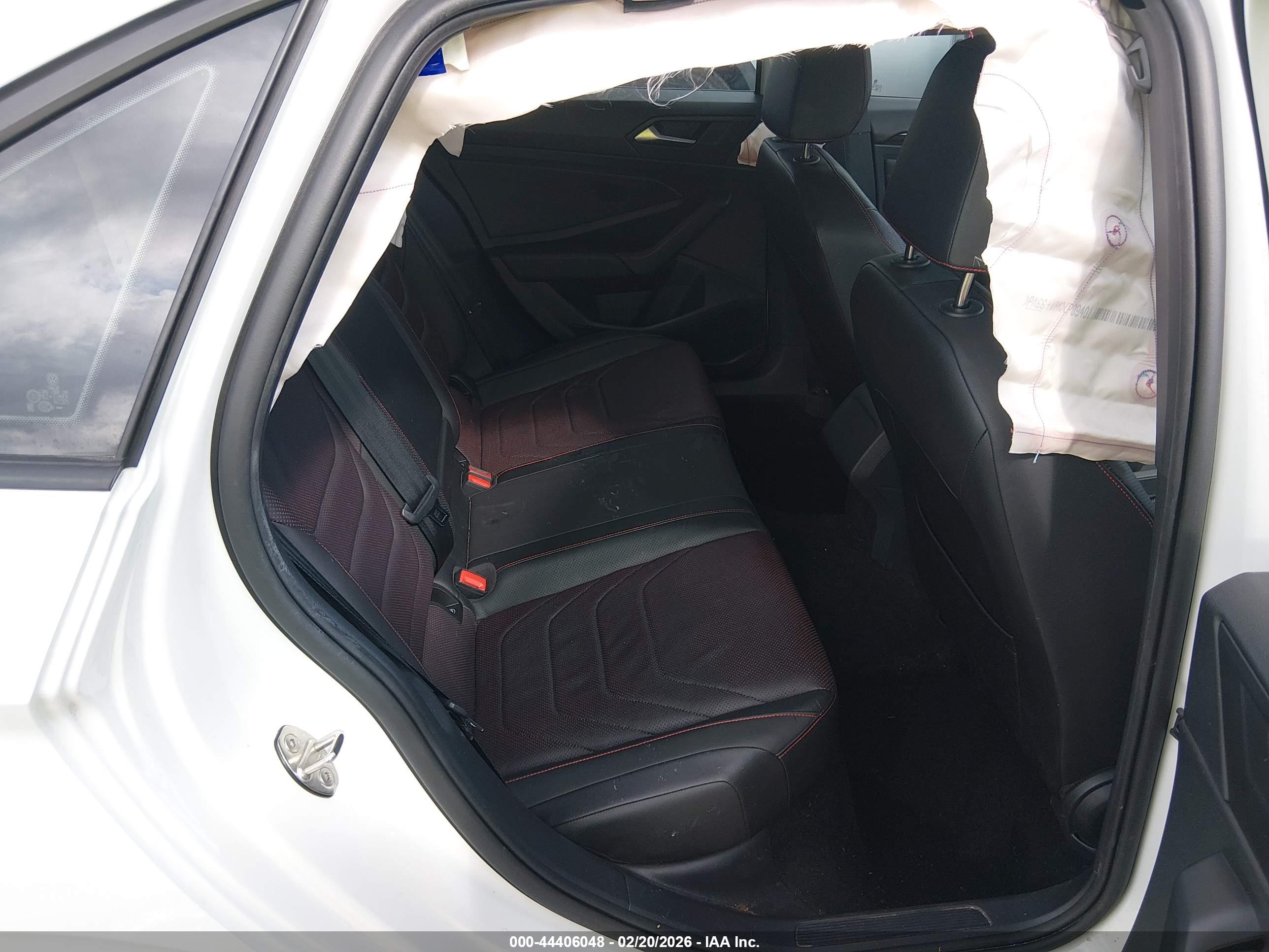 VOLKSWAGEN JETTA image 8