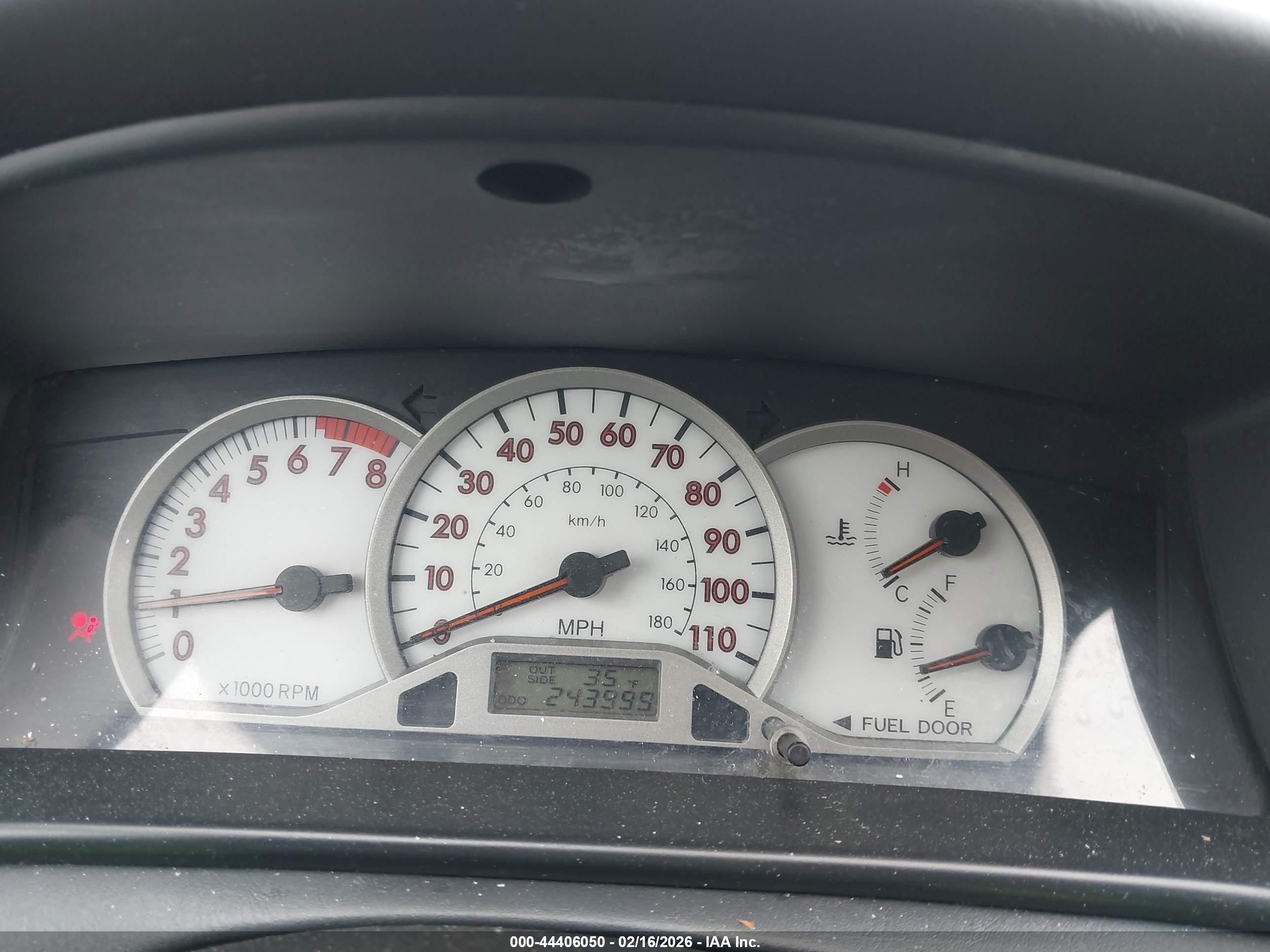 TOYOTA COROLLA image 7