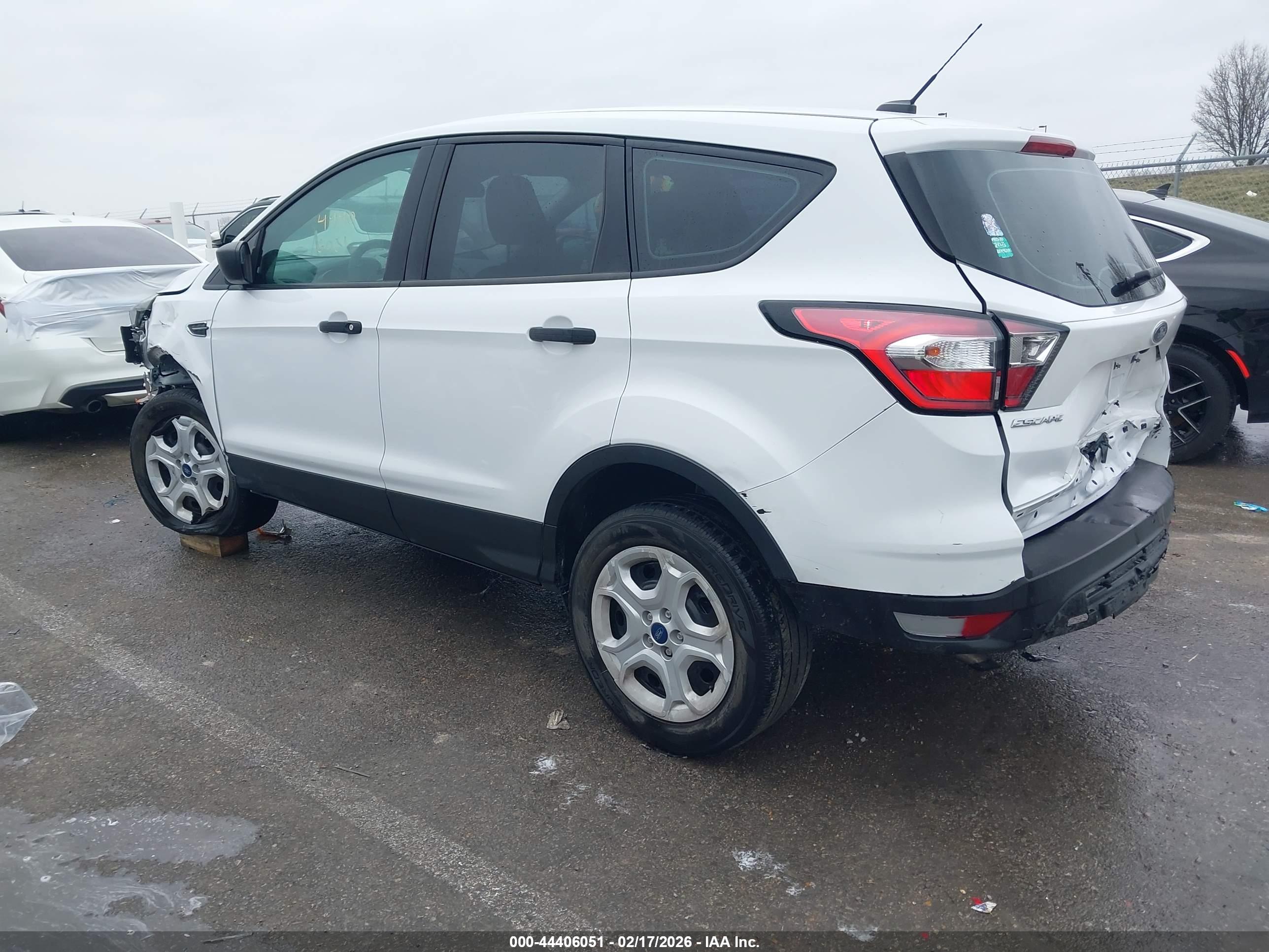 FORD ESCAPE image 3