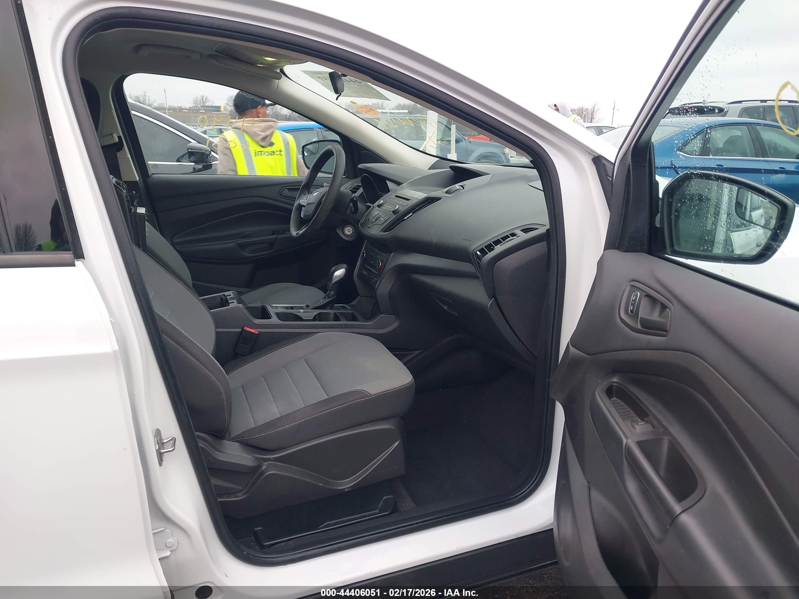 FORD ESCAPE image 5