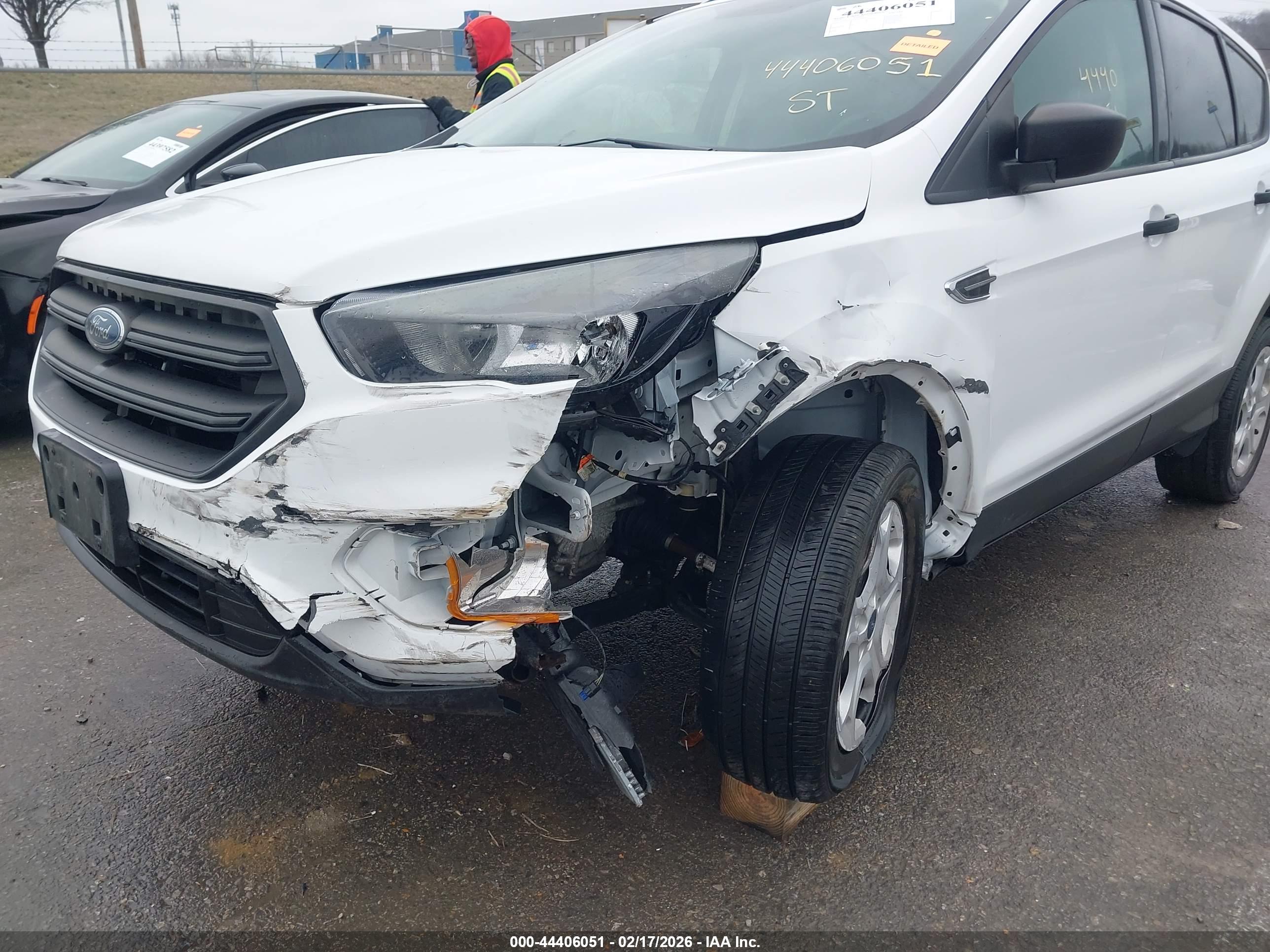 FORD ESCAPE image 6
