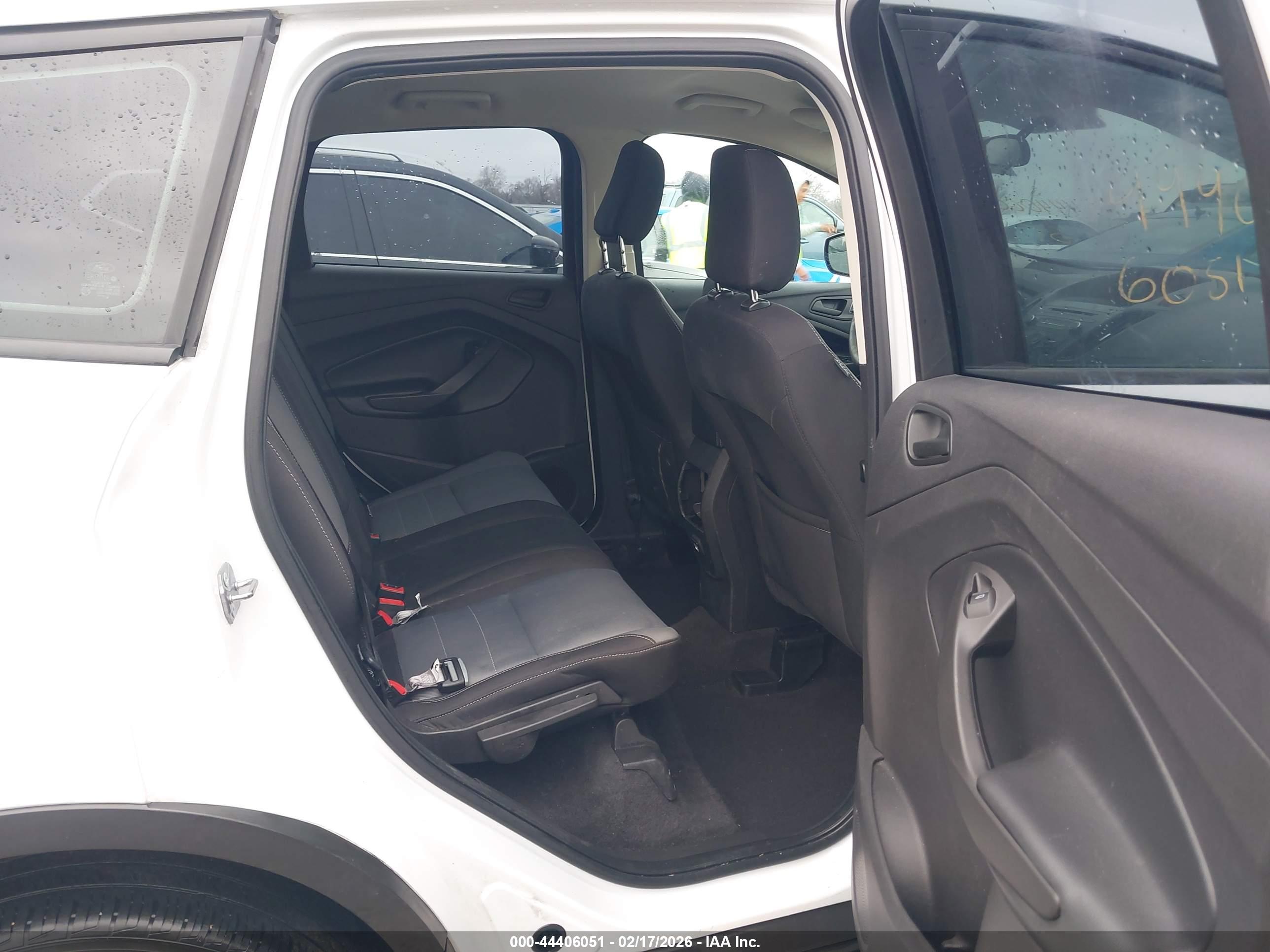 FORD ESCAPE image 8